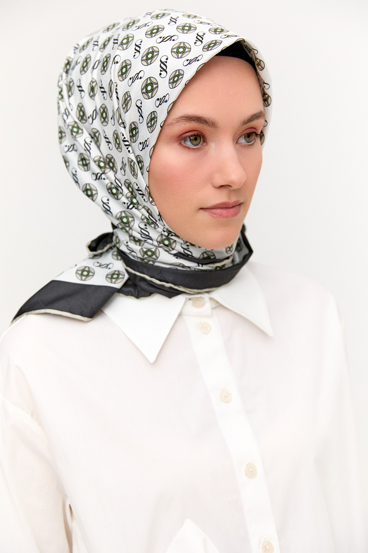 Yuvarlak Desenli Eşarp, Tesettür Giyim