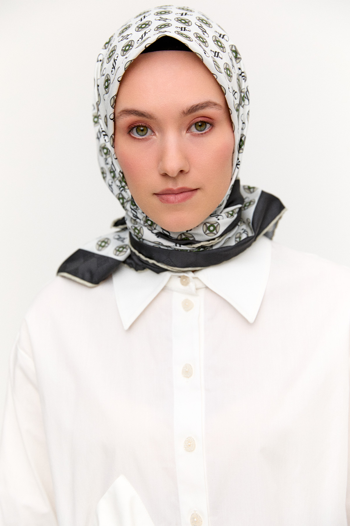 Yuvarlak Desenli Eşarp, Tesettür Giyim