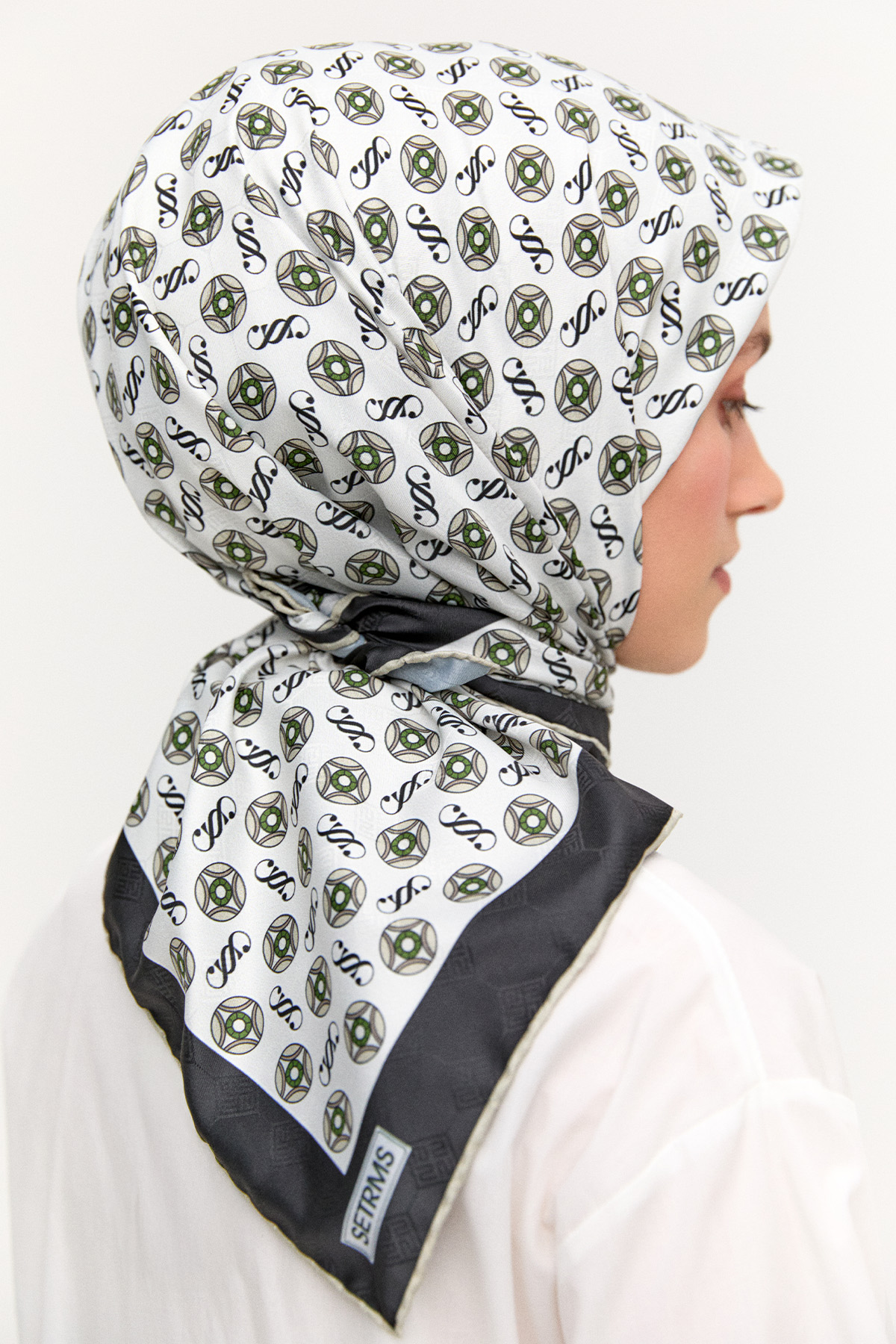 Yuvarlak Desenli Eşarp, Tesettür Giyim