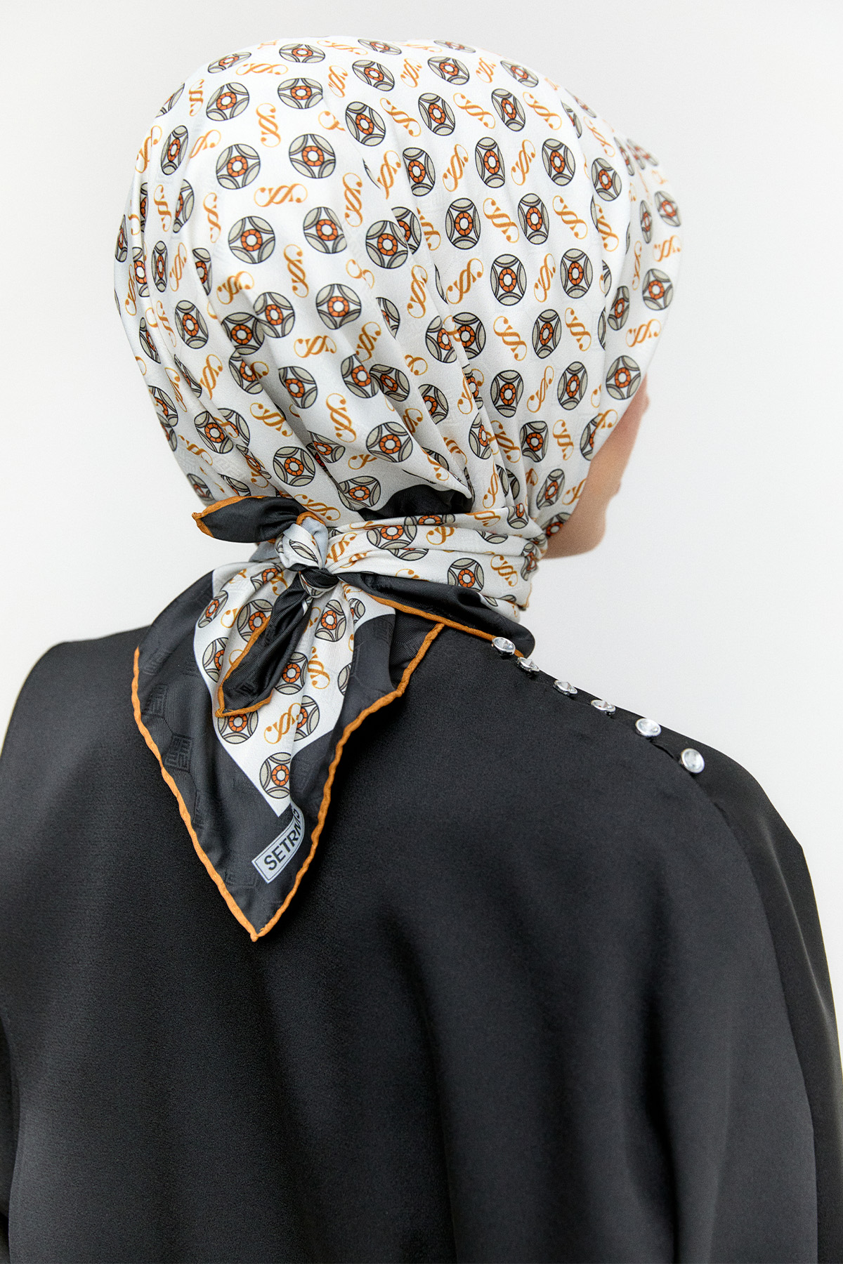 Yuvarlak Desenli Eşarp, Tesettür Giyim