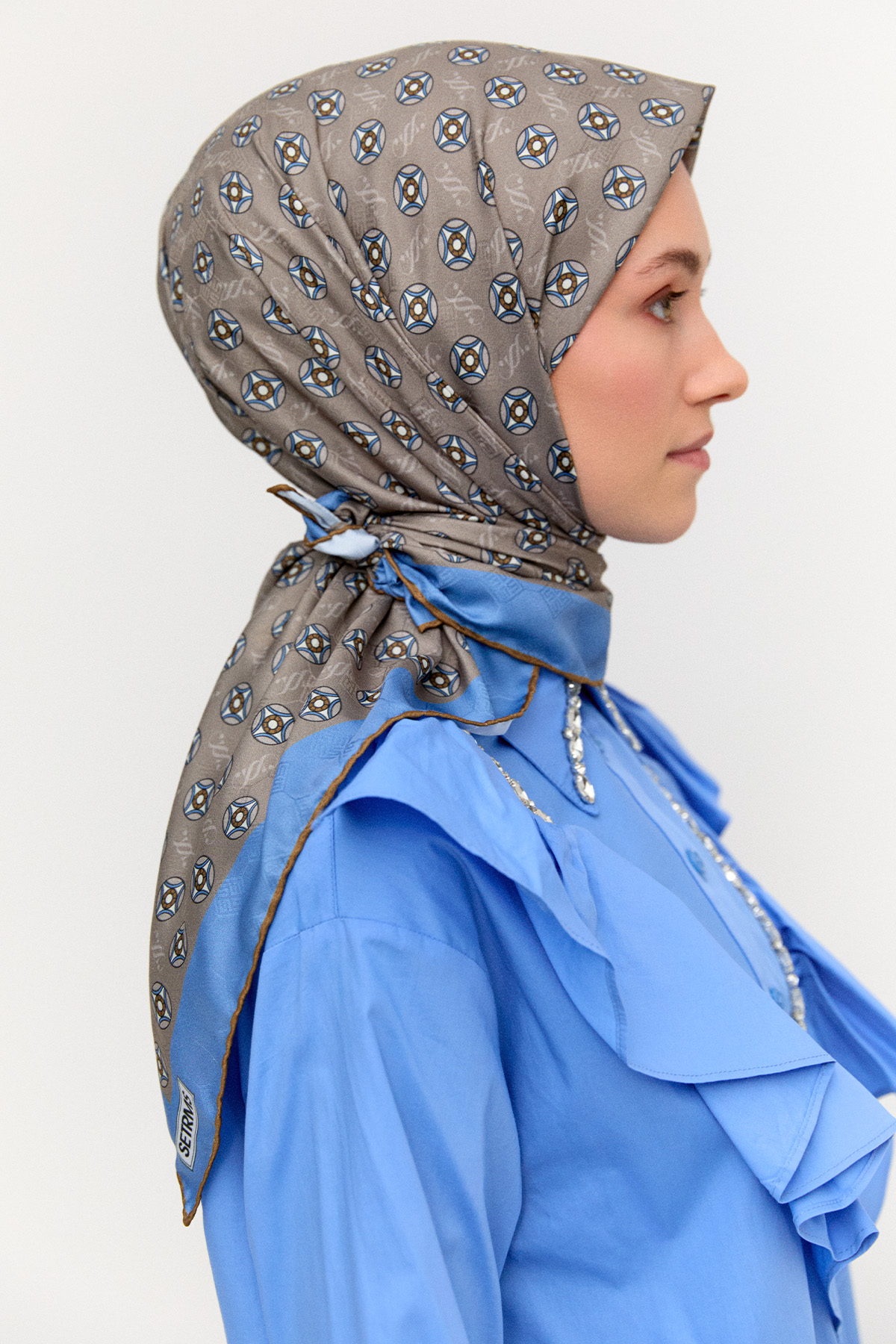 Yuvarlak Desenli Eşarp, Tesettür Giyim