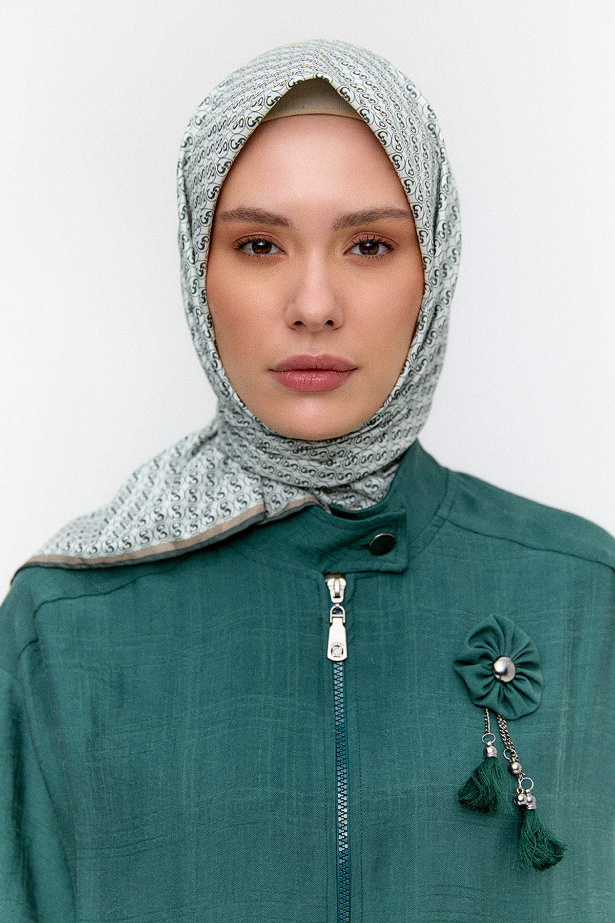 Monogram Eşarp, Tesettür Giyim