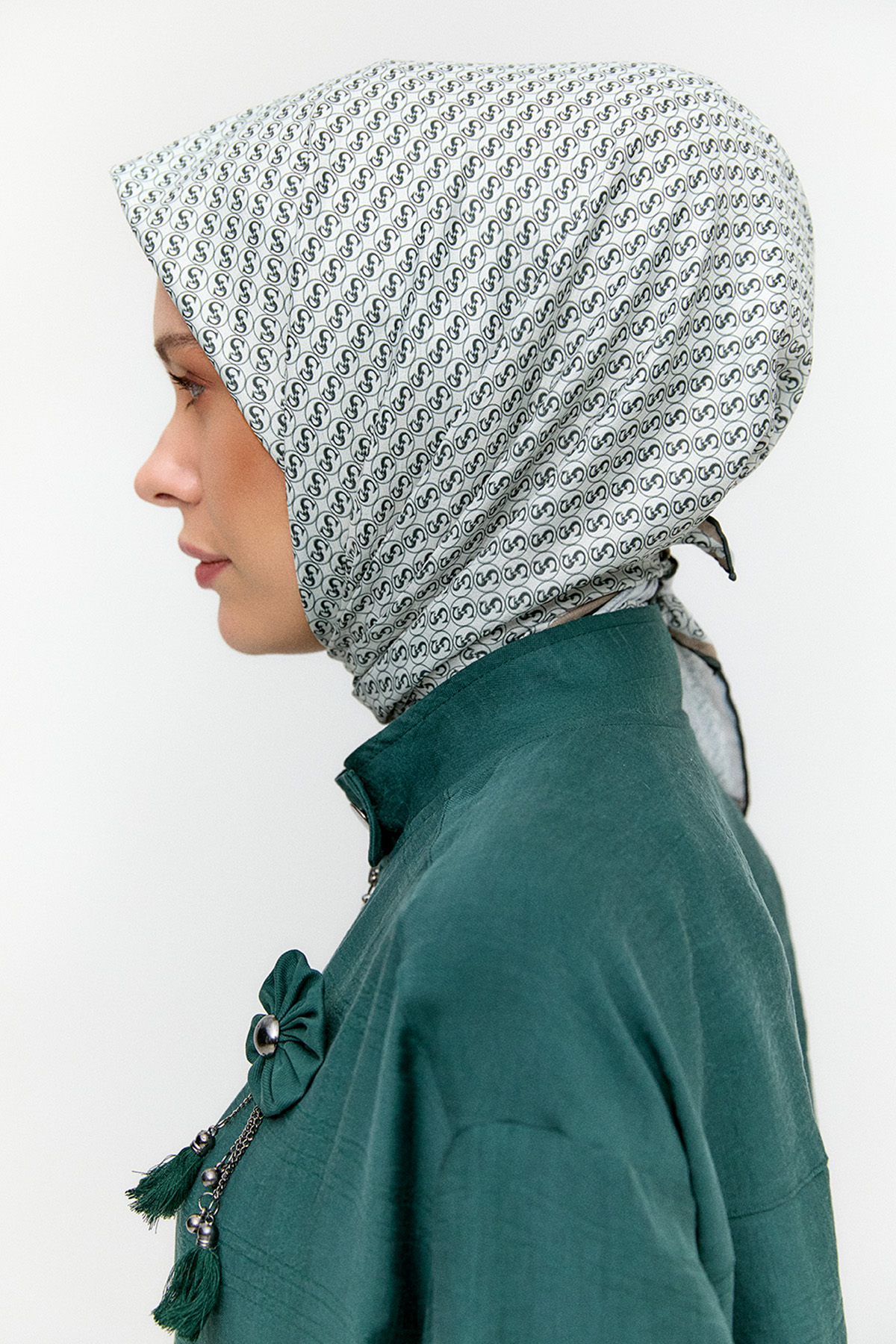 Monogram Eşarp, Tesettür Giyim