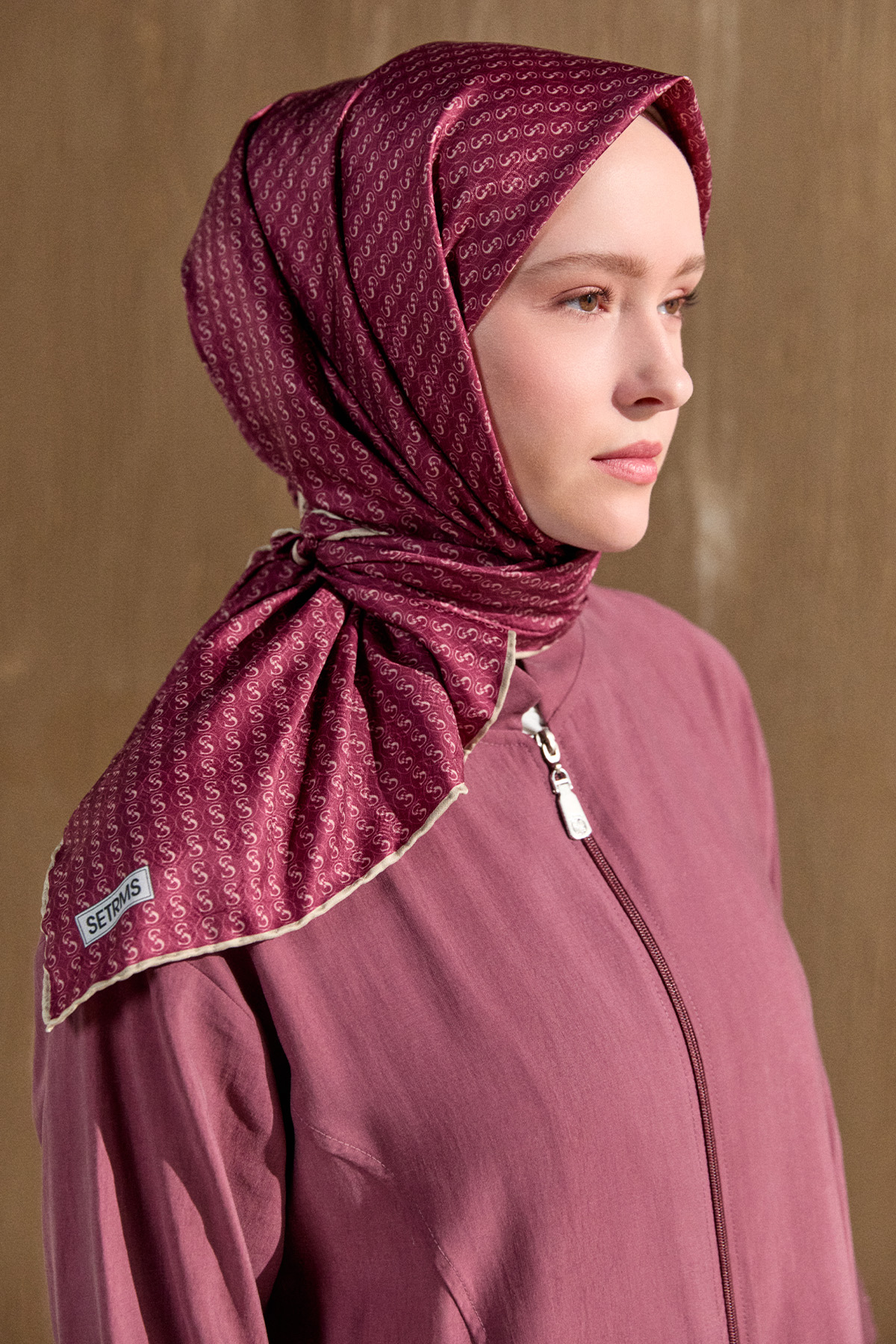 Monogram Eşarp, Tesettür Giyim