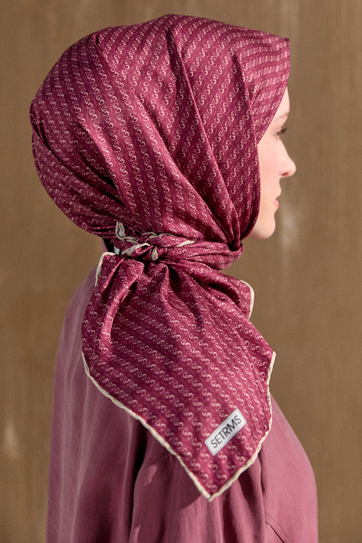 Monogram Eşarp, Tesettür Giyim