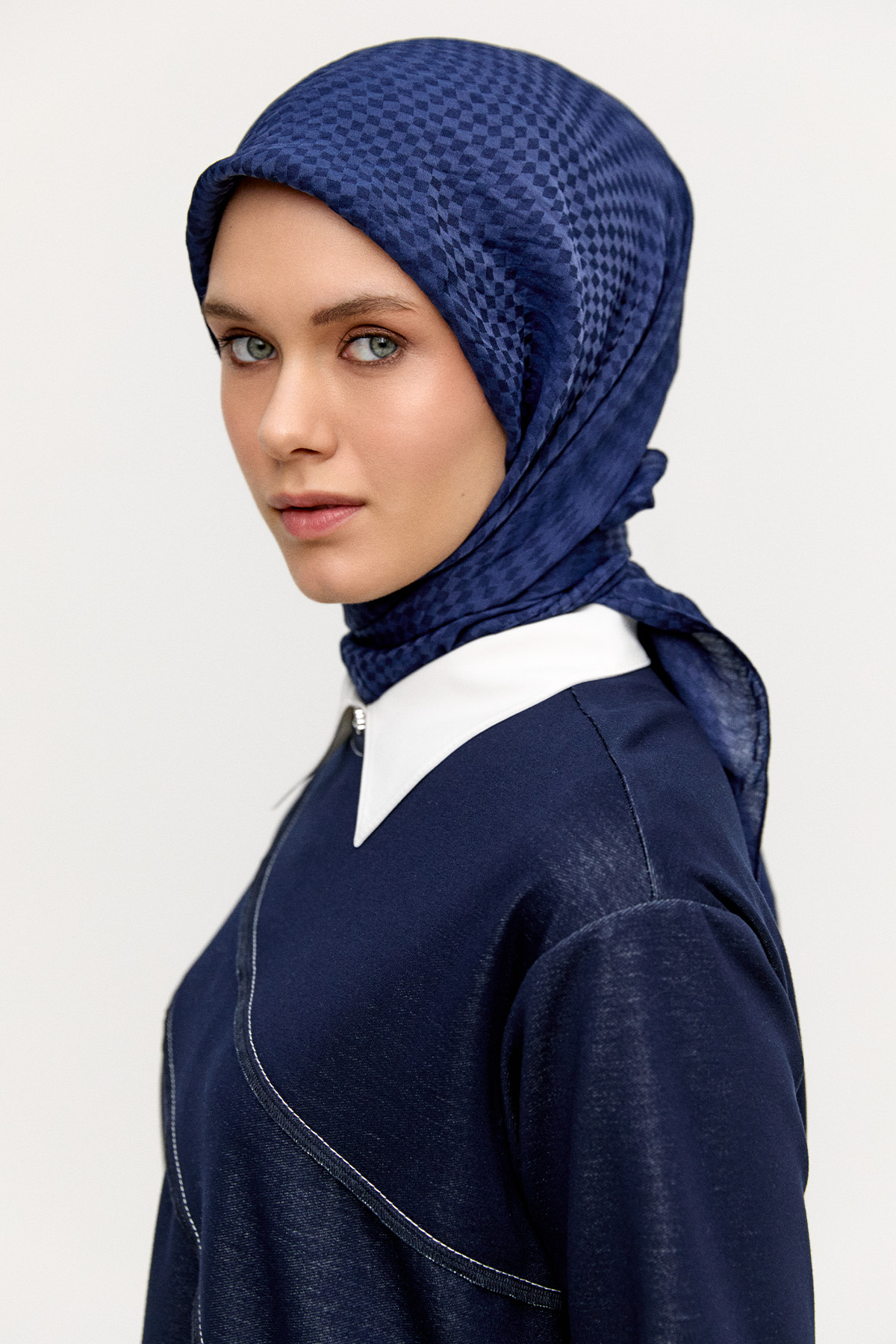 Kare Desenli Viskon Eşarp, Tesettür Giyim