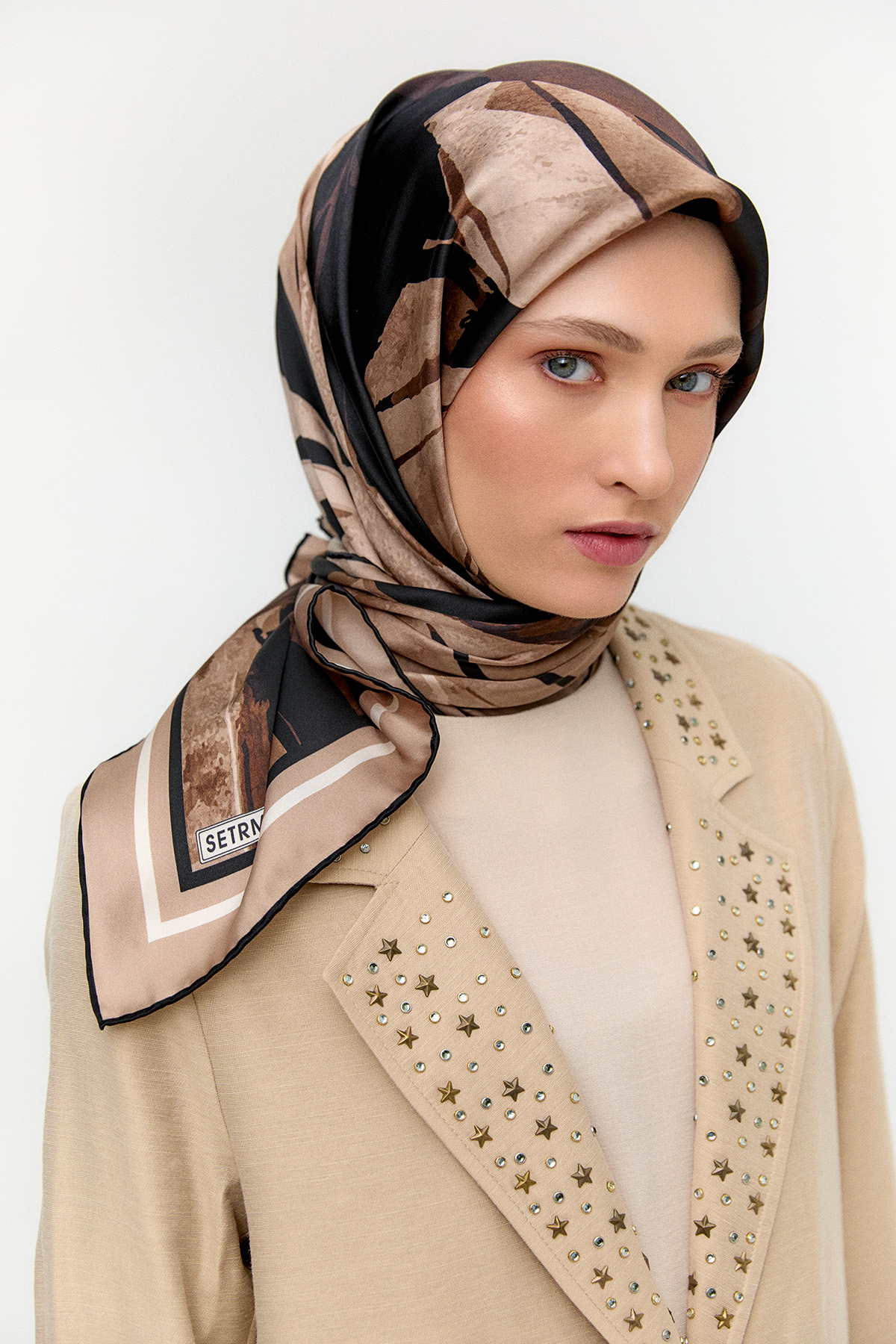 Yaprak Desenli Sura İpek Eşarp, Tesettür Giyim