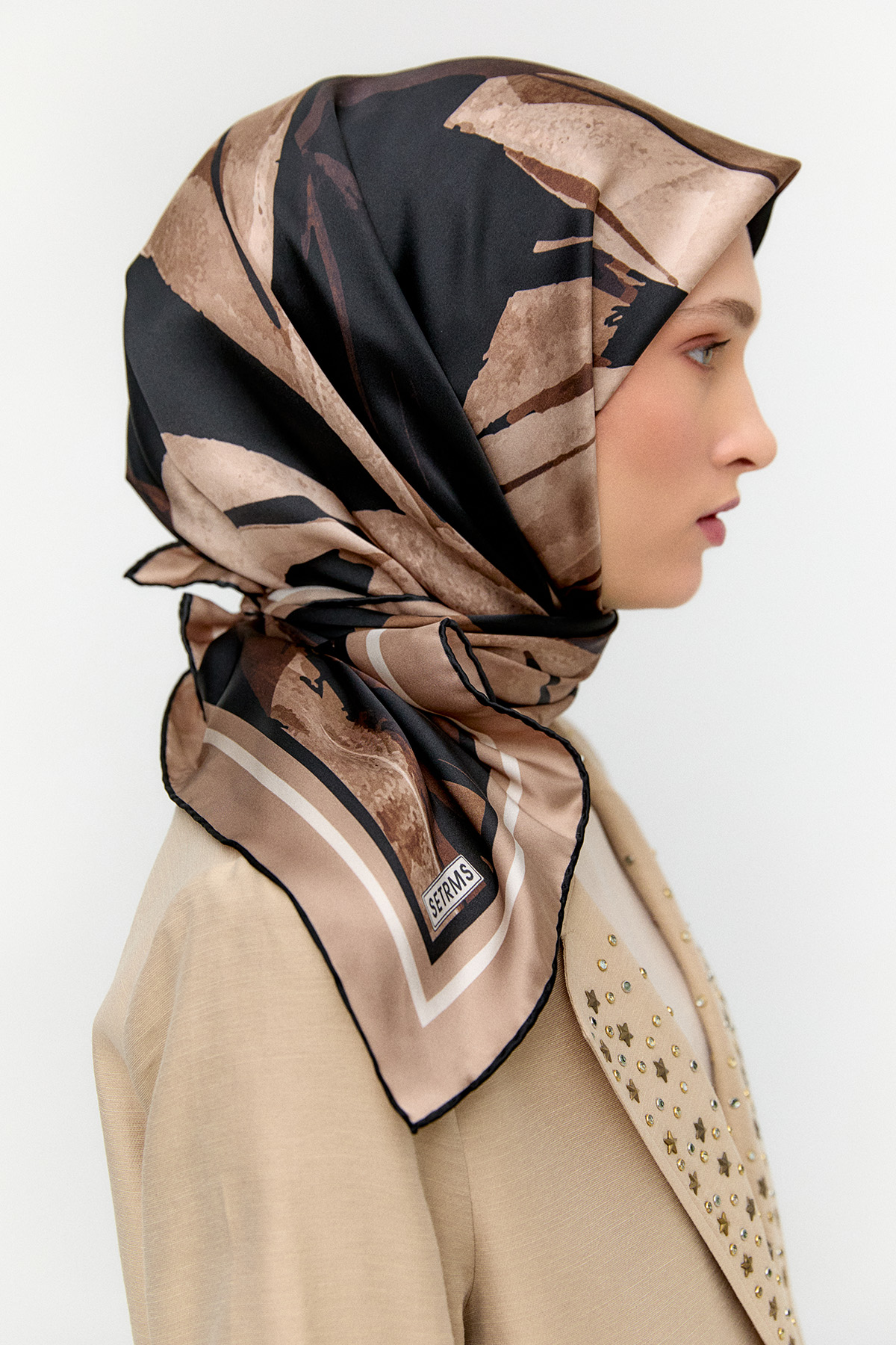 Yaprak Desenli Sura İpek Eşarp, Tesettür Giyim