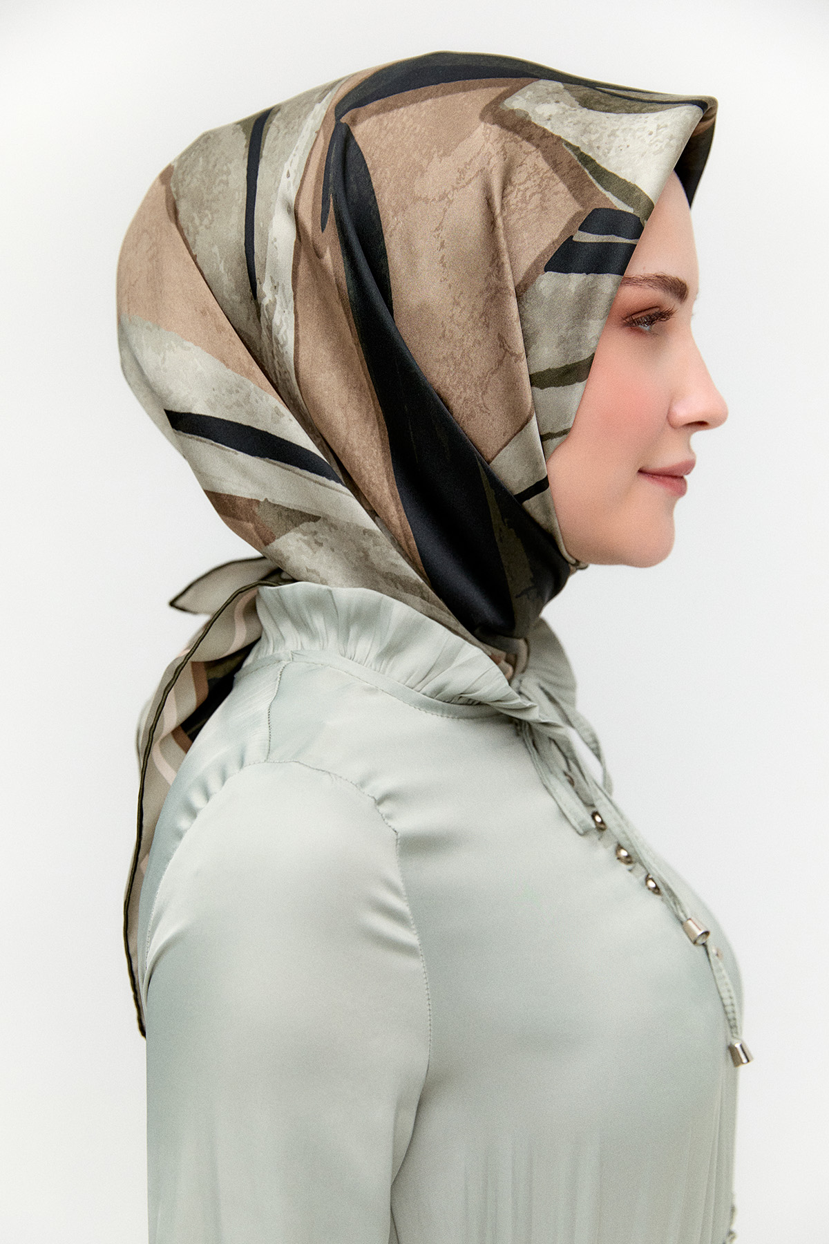 Yaprak Desenli Sura İpek Eşarp, Tesettür Giyim