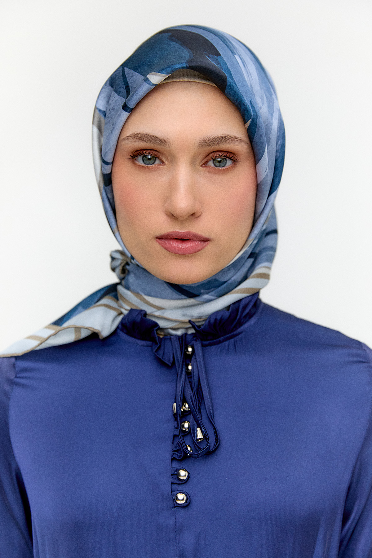 Yaprak Desenli Sura İpek Eşarp, Tesettür Giyim