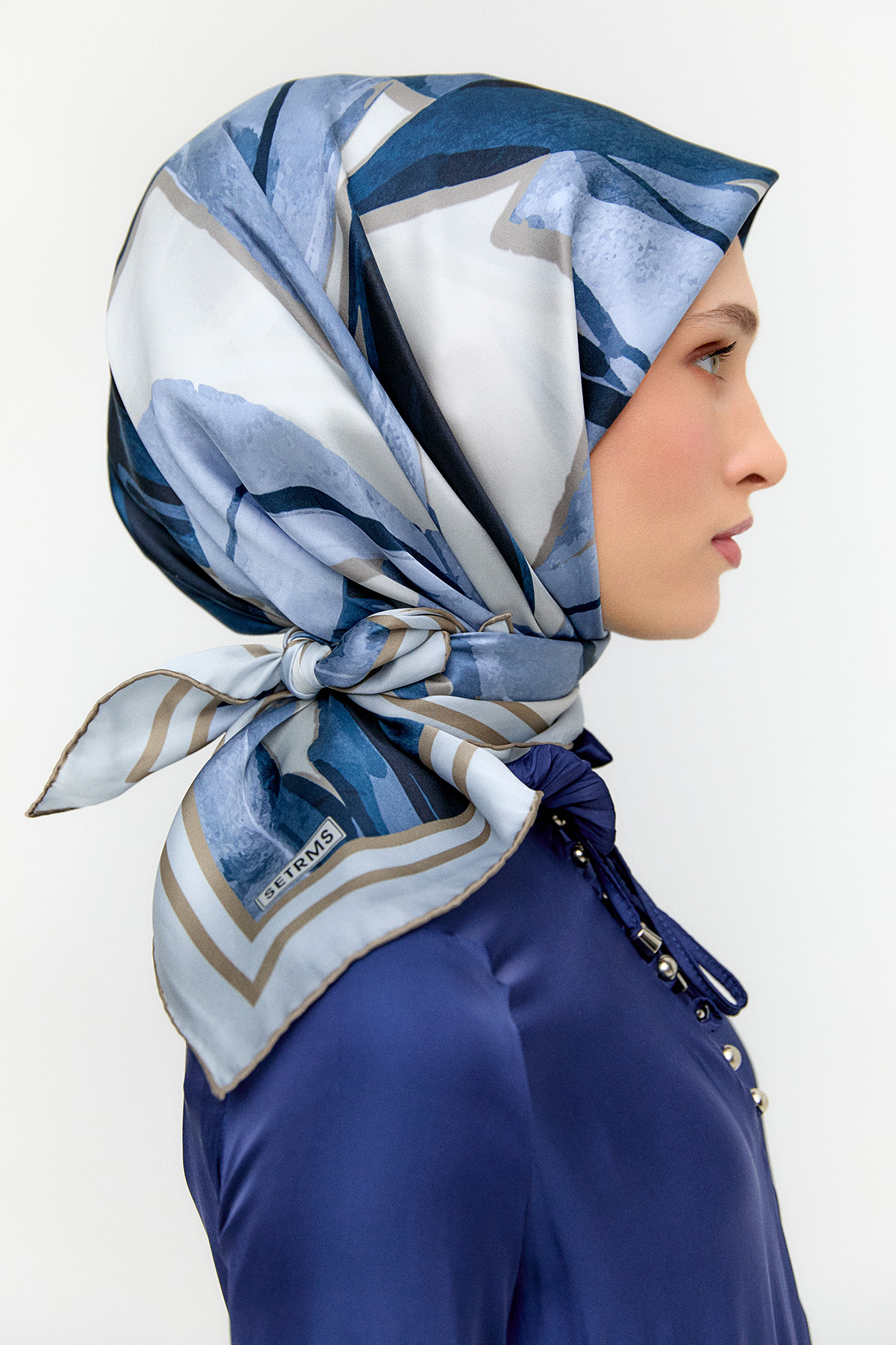 Yaprak Desenli Sura İpek Eşarp, Tesettür Giyim