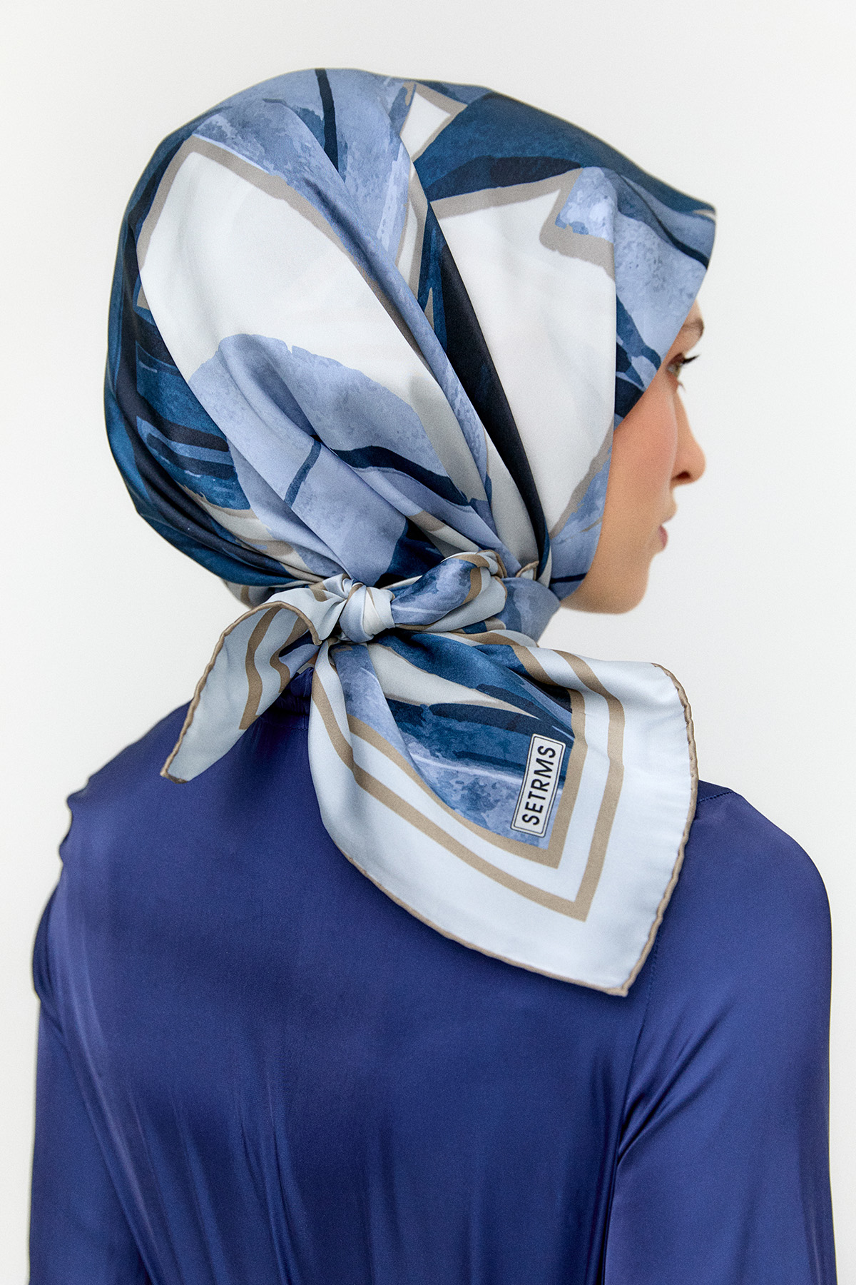 Yaprak Desenli Sura İpek Eşarp, Tesettür Giyim