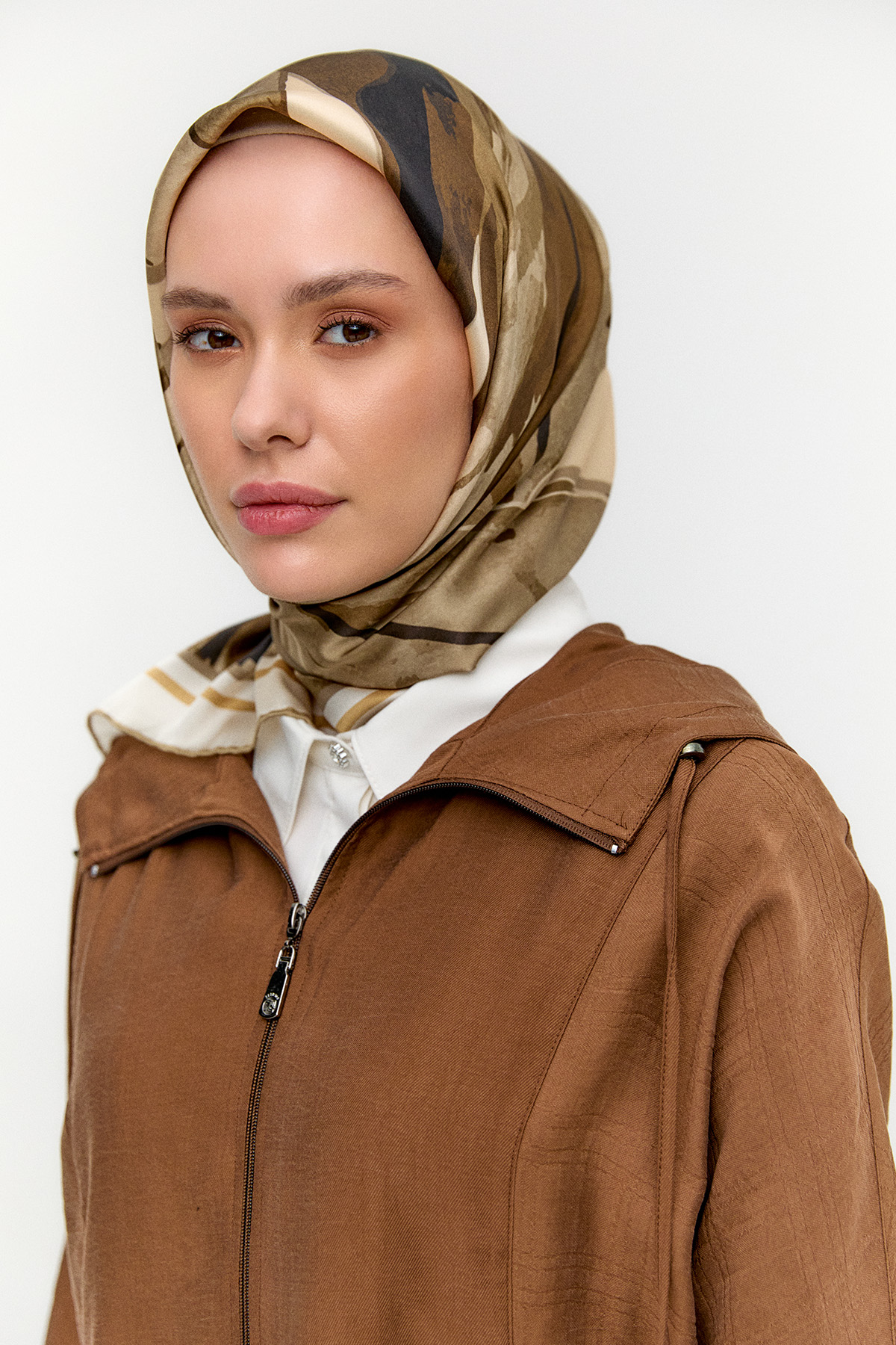 Yaprak Desenli Sura İpek Eşarp, Tesettür Giyim