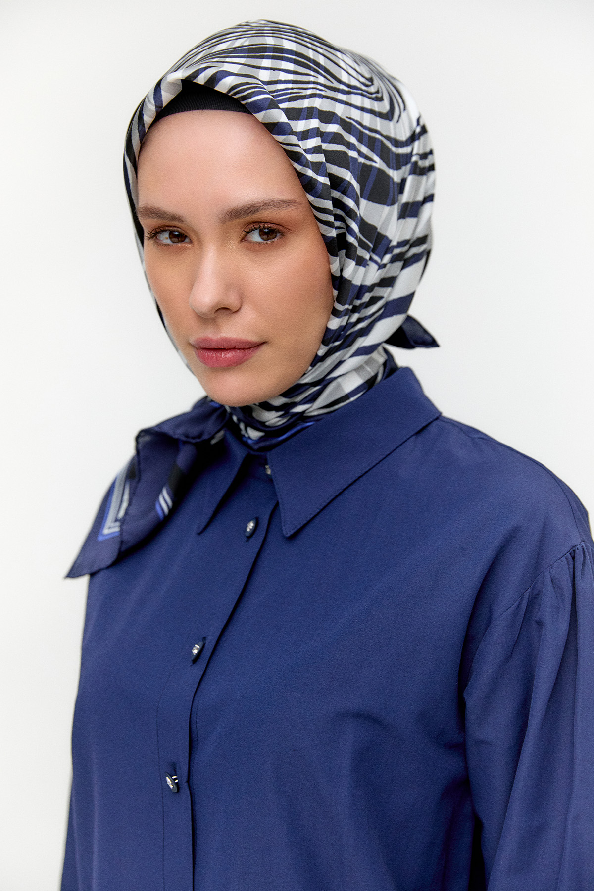 Zebra Desenli Sura İpek Eşarp, Tesettür Giyim