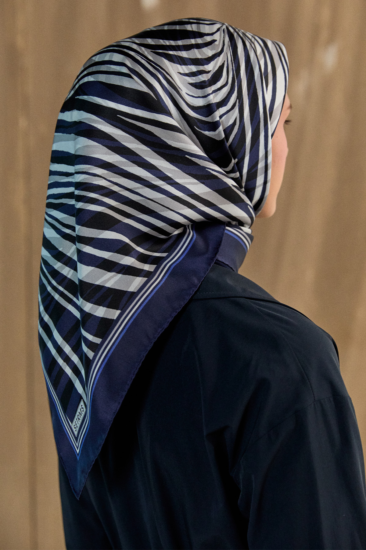 Zebra Desenli İpek Saten Eşarp, Tesettür Giyim