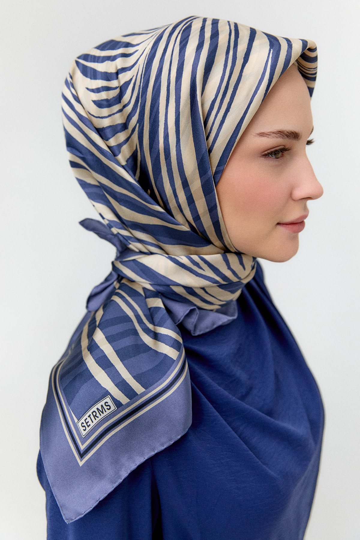 Zebra Desenli Sura İpek Eşarp, Tesettür Giyim