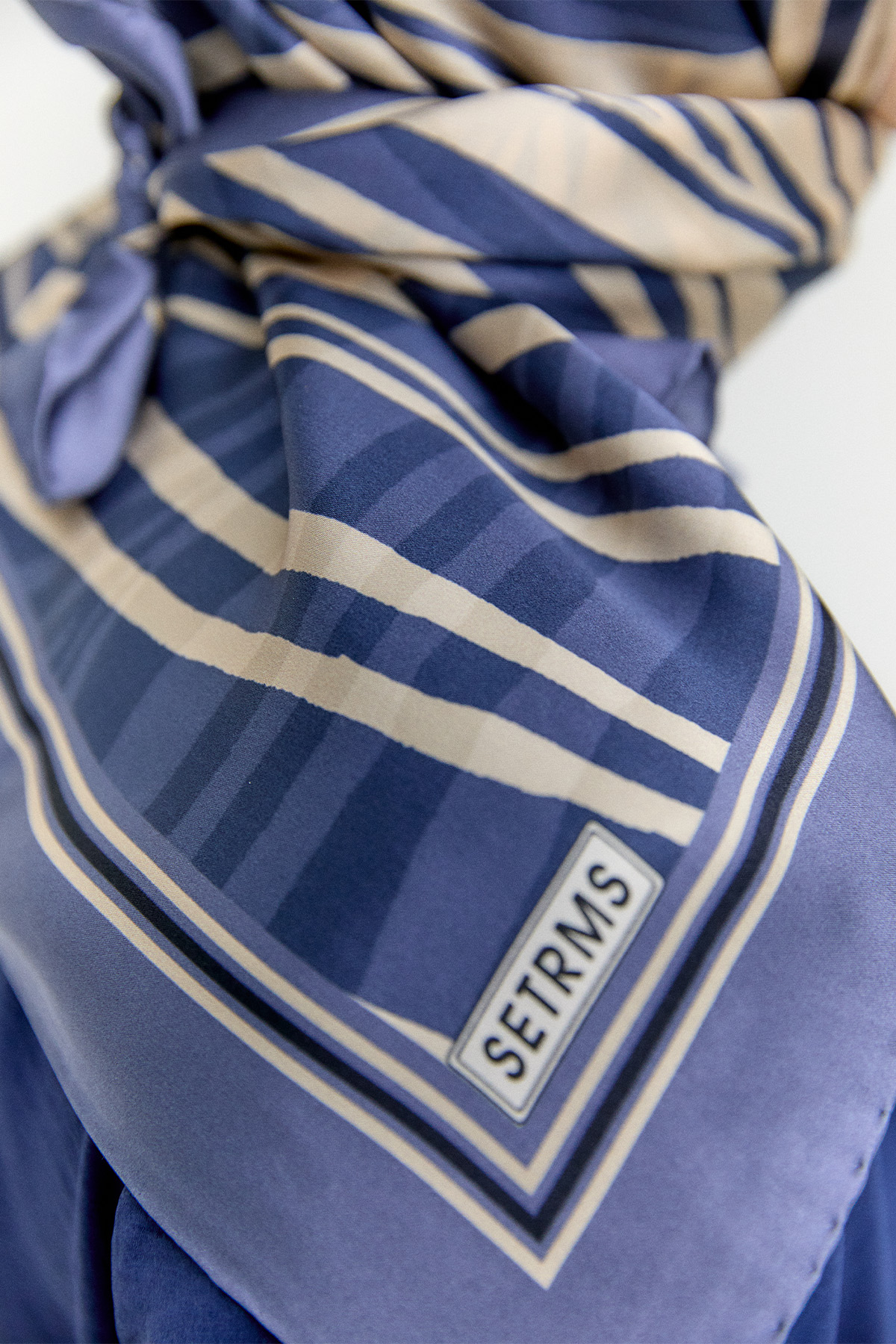 Zebra Desenli Sura İpek Eşarp, Tesettür Giyim