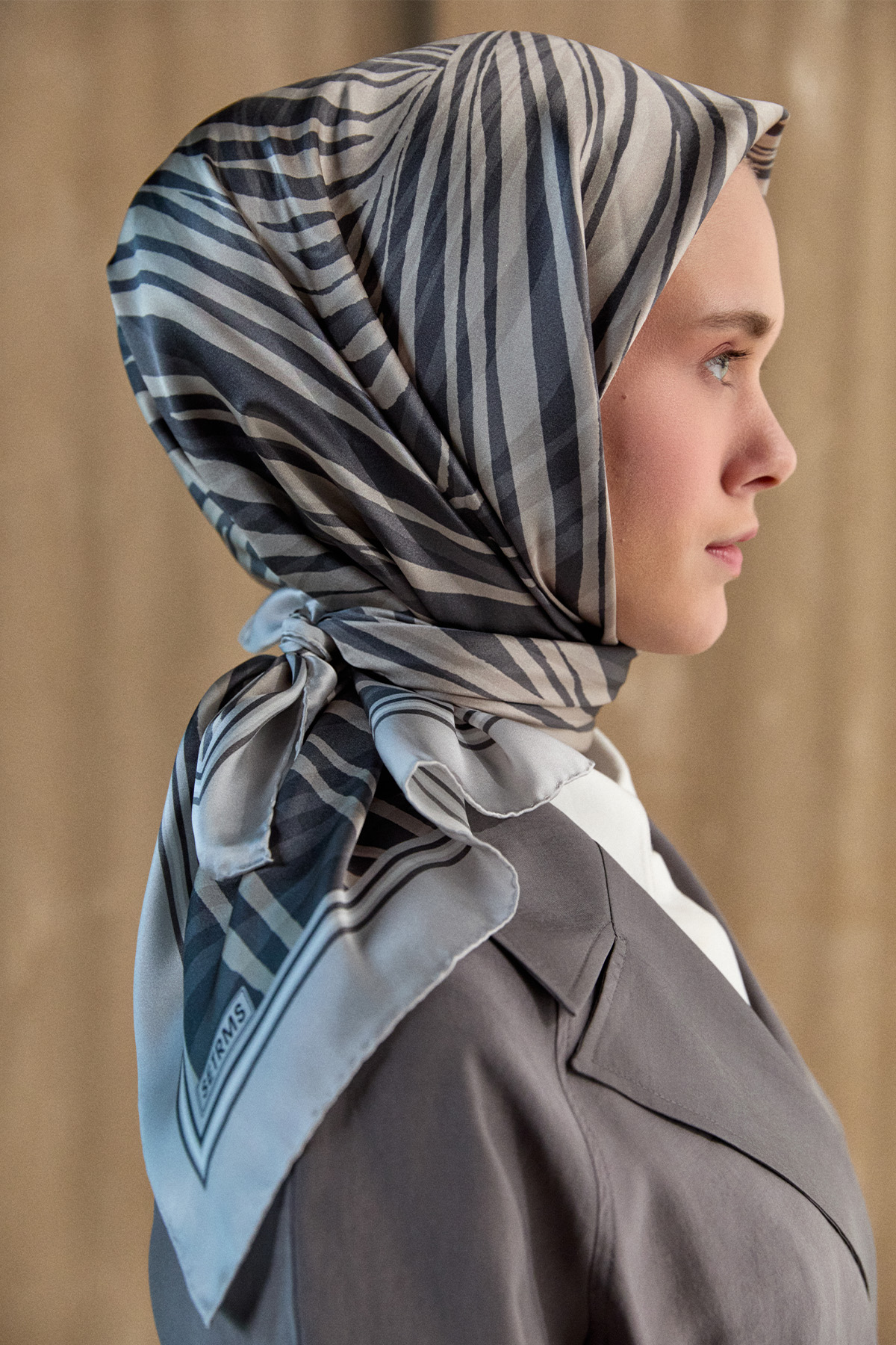 Zebra Desenli İpek Saten Eşarp, Tesettür Giyim