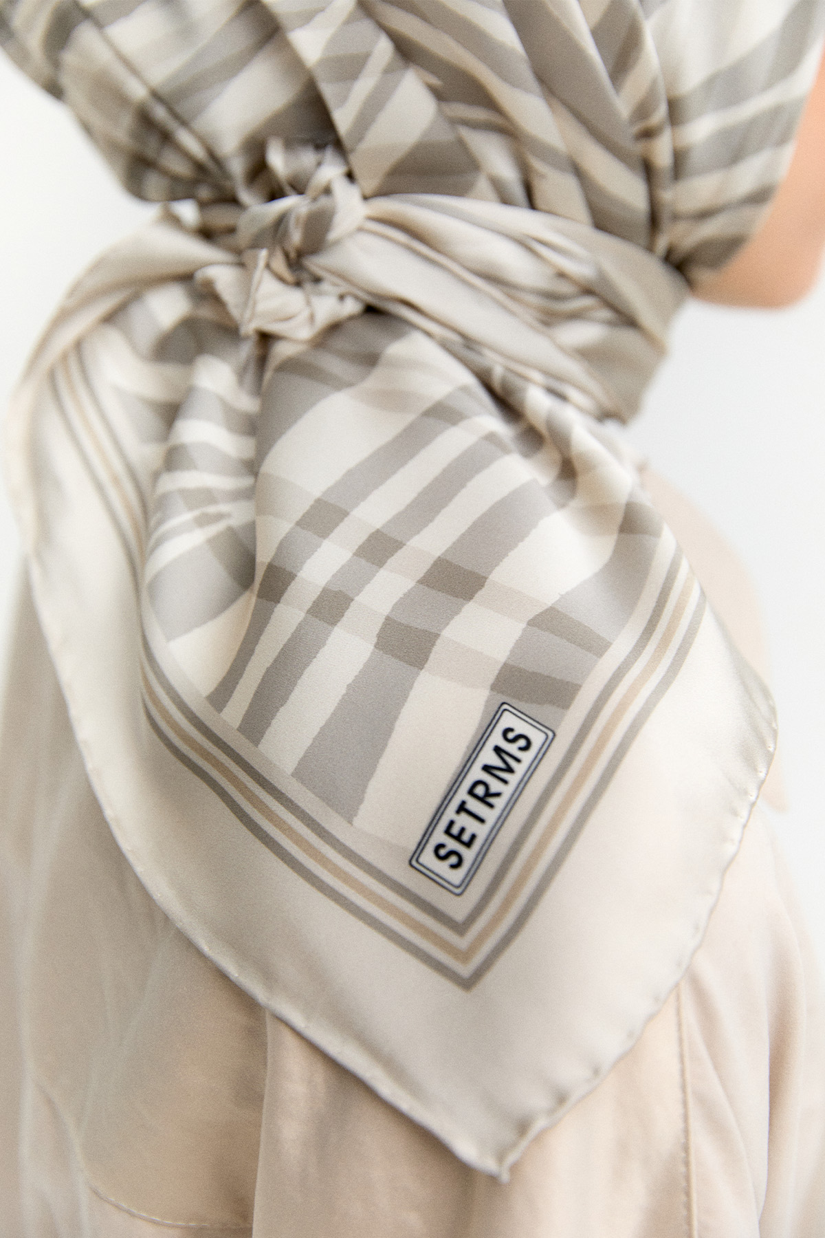 Zebra Desenli Sura İpek Eşarp, Tesettür Giyim