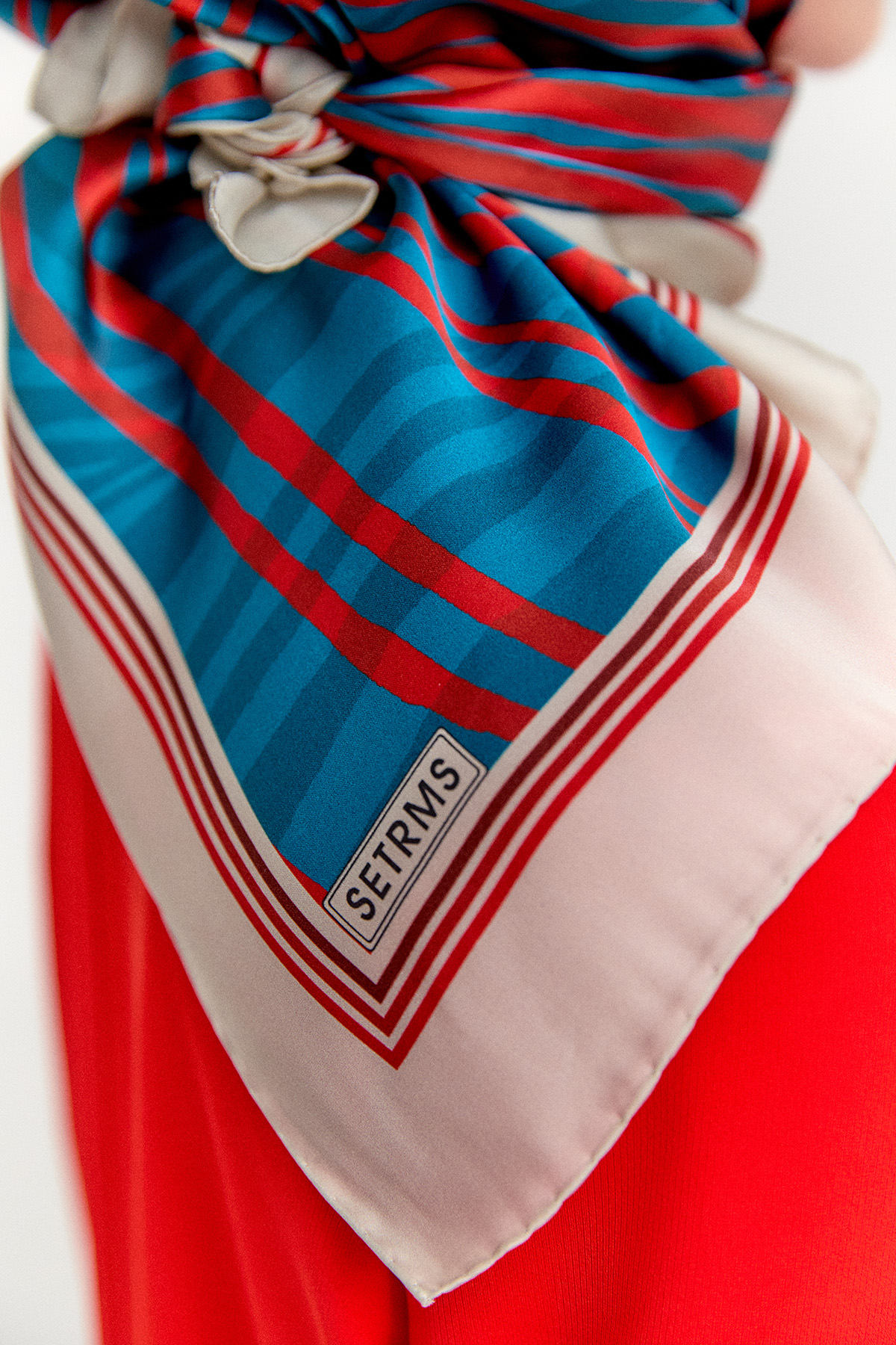 Zebra Desenli Sura İpek Eşarp, Tesettür Giyim