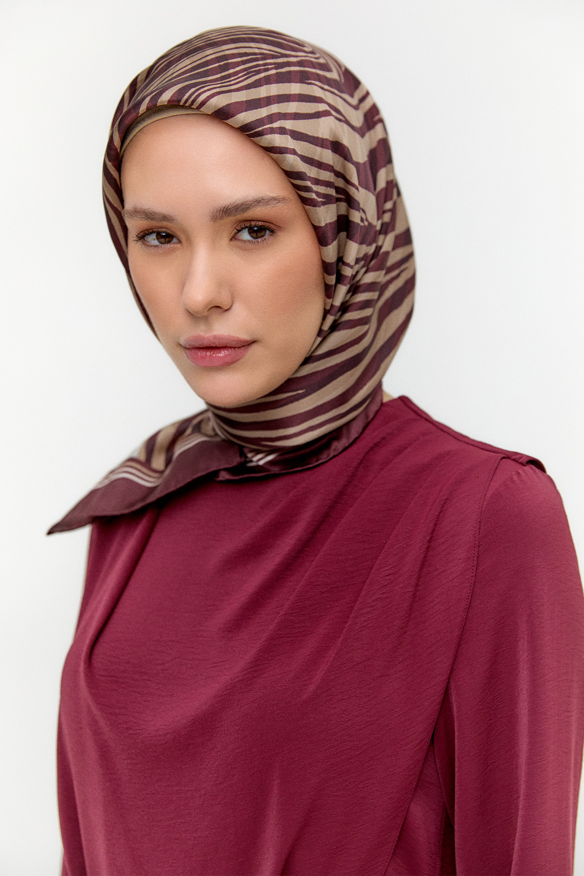 Zebra Desenli Sura İpek Eşarp, Tesettür Giyim