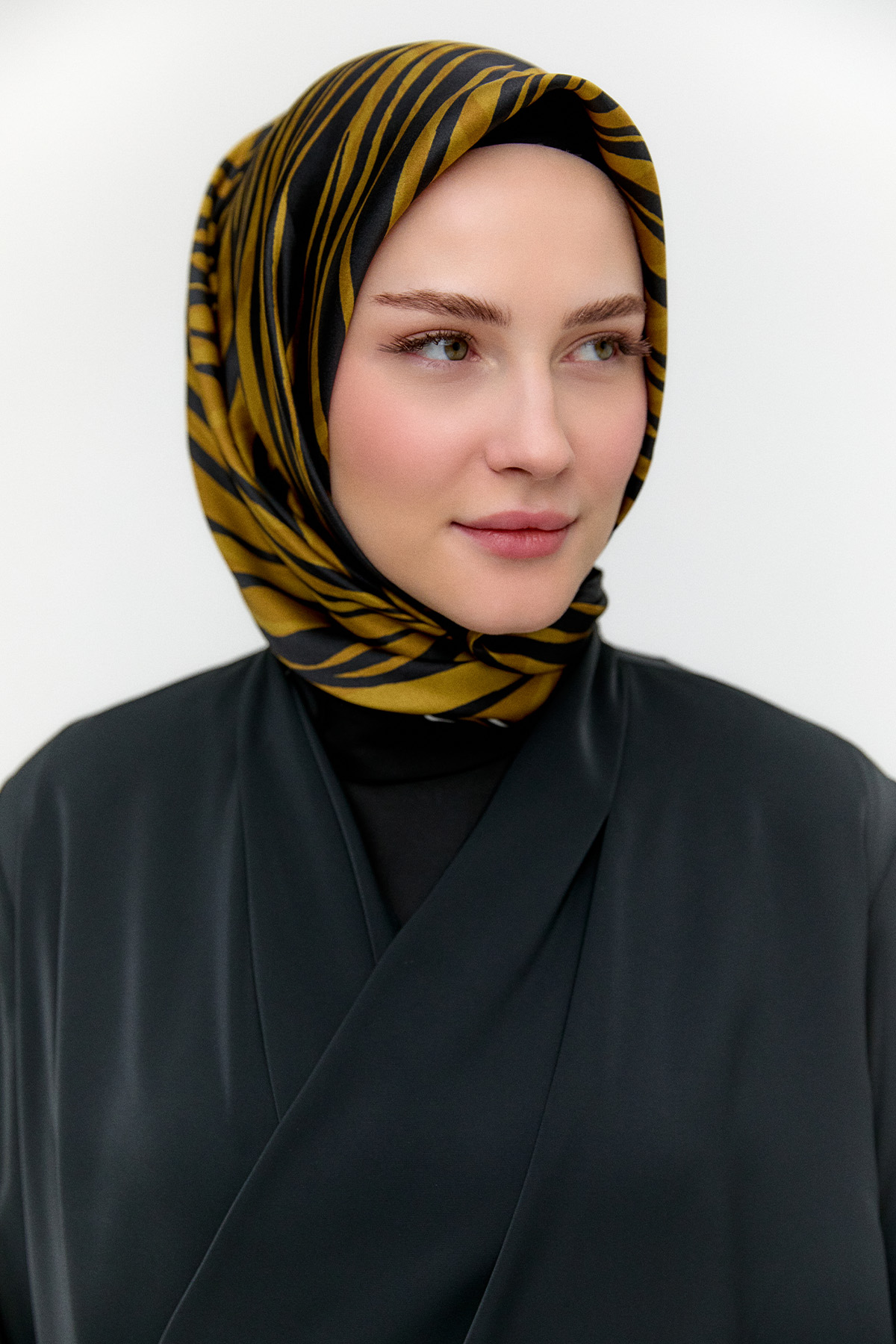 Zebra Desenli Sura İpek Eşarp, Tesettür Giyim