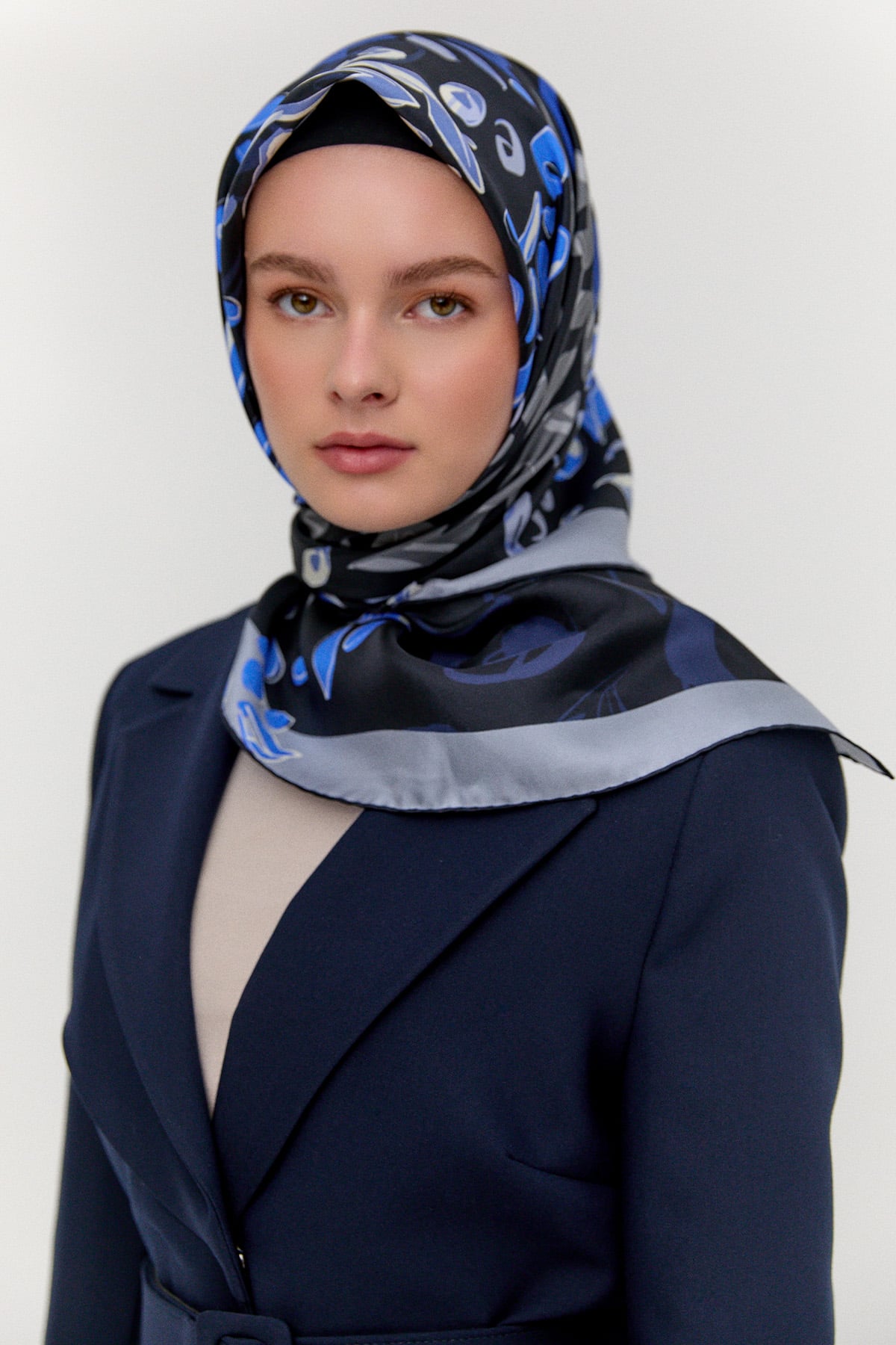 Leopar Desenli Twill İpek Eşarp, Tesettür Giyim