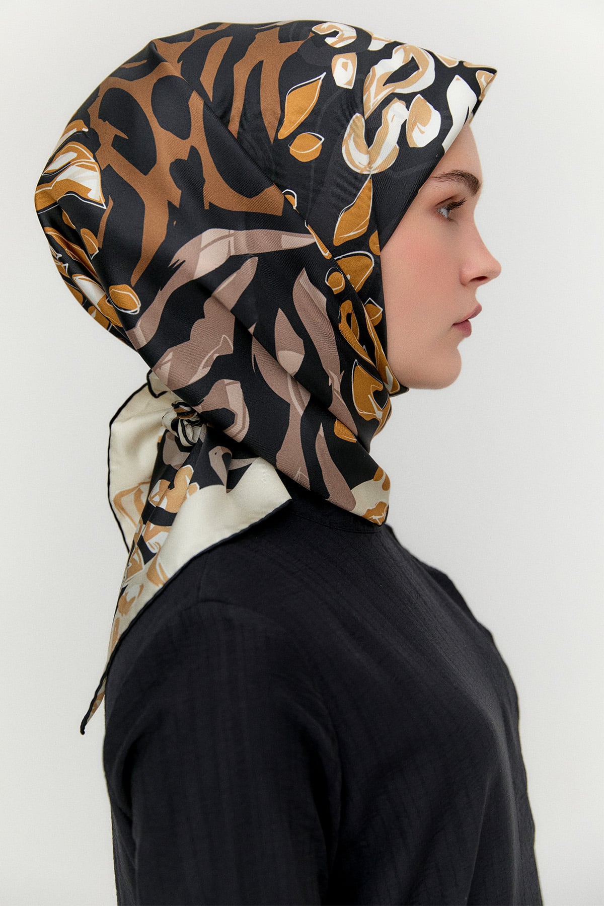 Leopar Desenli Twill İpek Eşarp, Tesettür Giyim