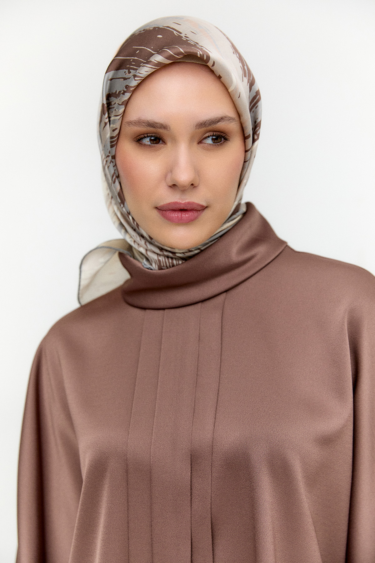 Püskürtme Desenli Sura İpek Eşarp, Tesettür Giyim