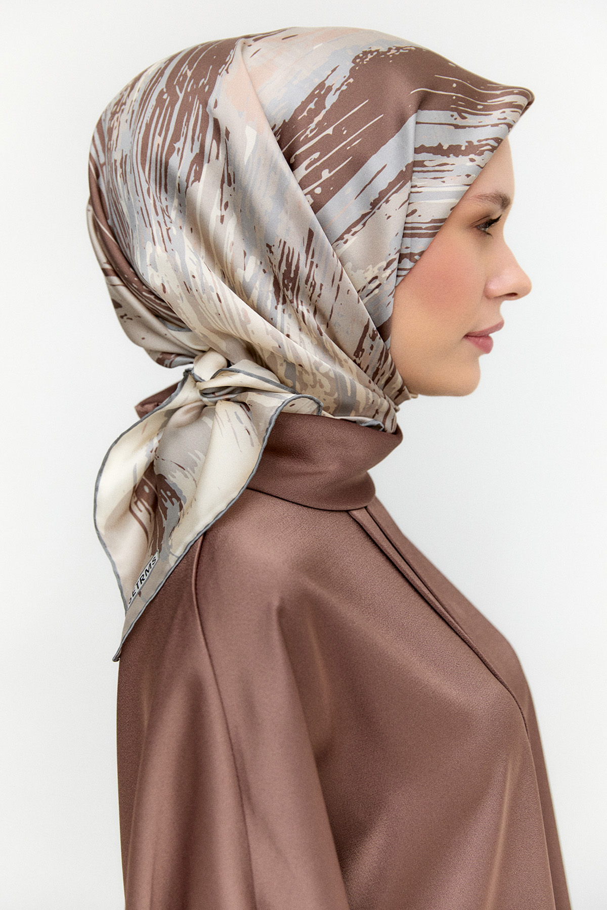 Püskürtme Desenli Sura İpek Eşarp, Tesettür Giyim