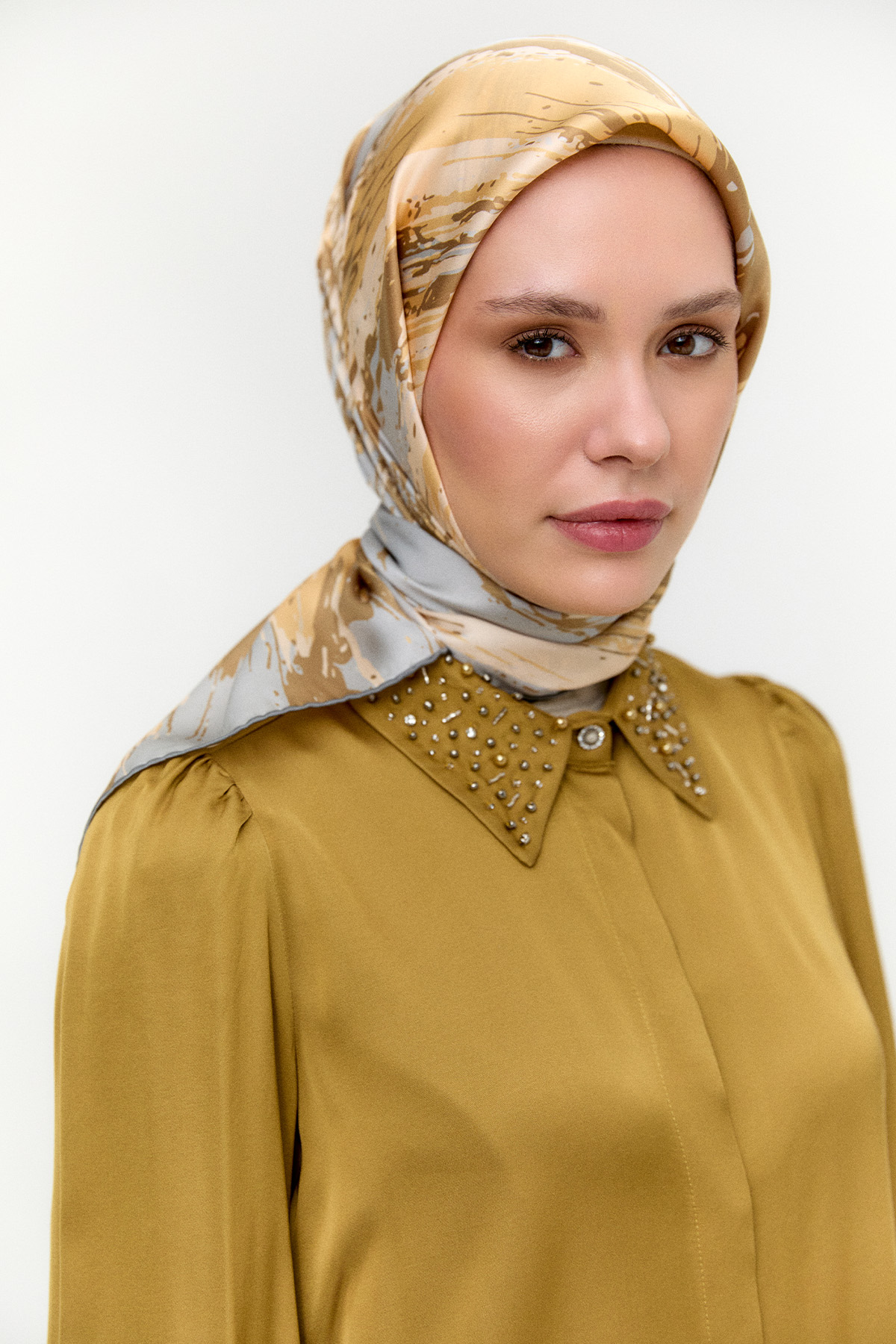 Püskürtme Desenli Sura İpek Eşarp, Tesettür Giyim