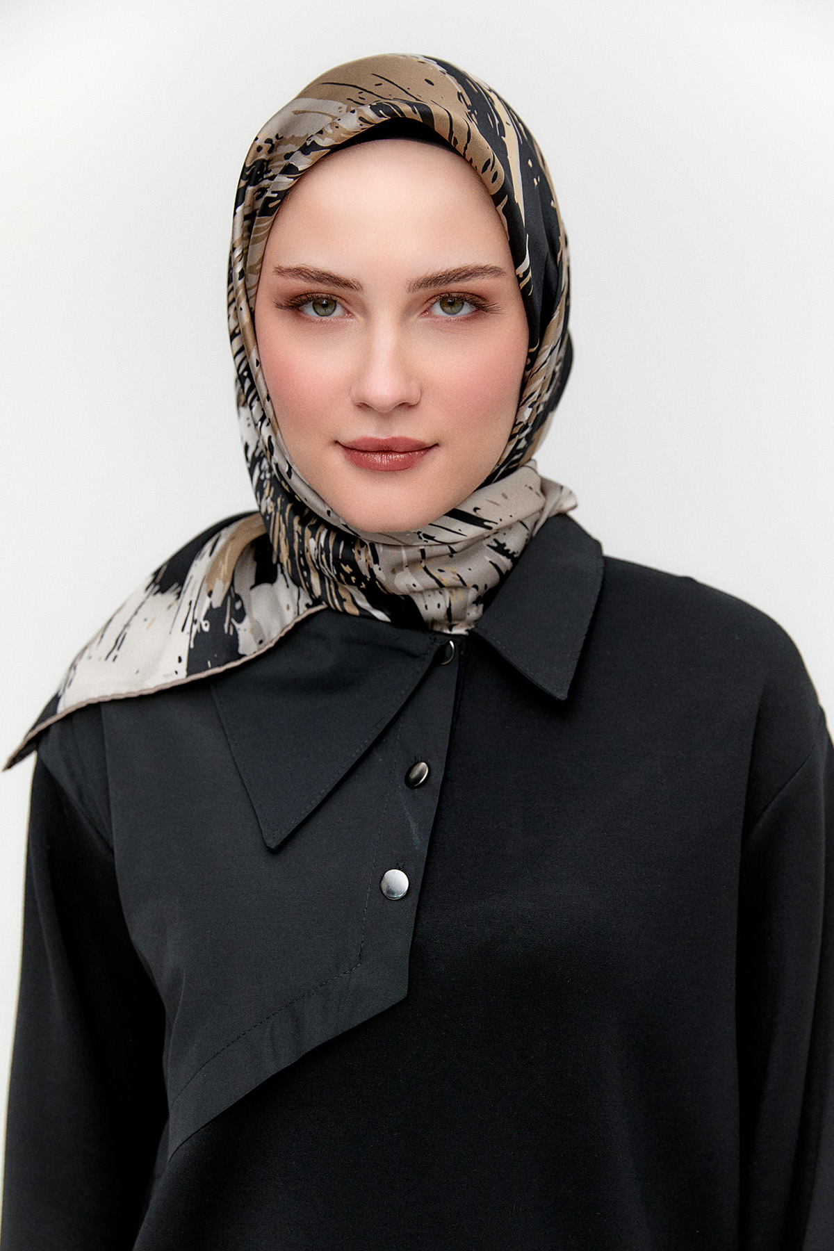 Püskürtme Desenli Sura İpek Eşarp, Tesettür Giyim