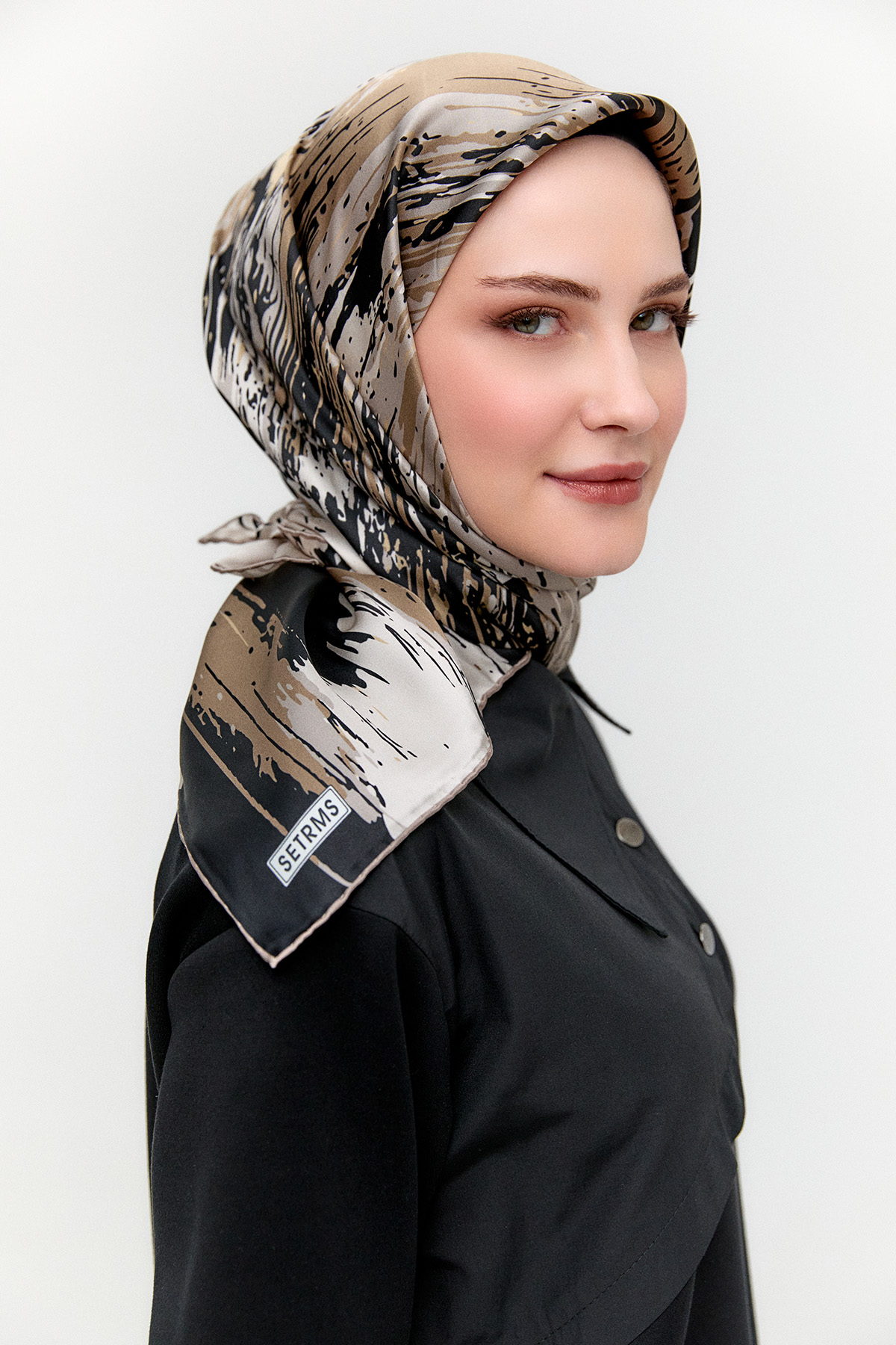 Püskürtme Desenli Sura İpek Eşarp, Tesettür Giyim