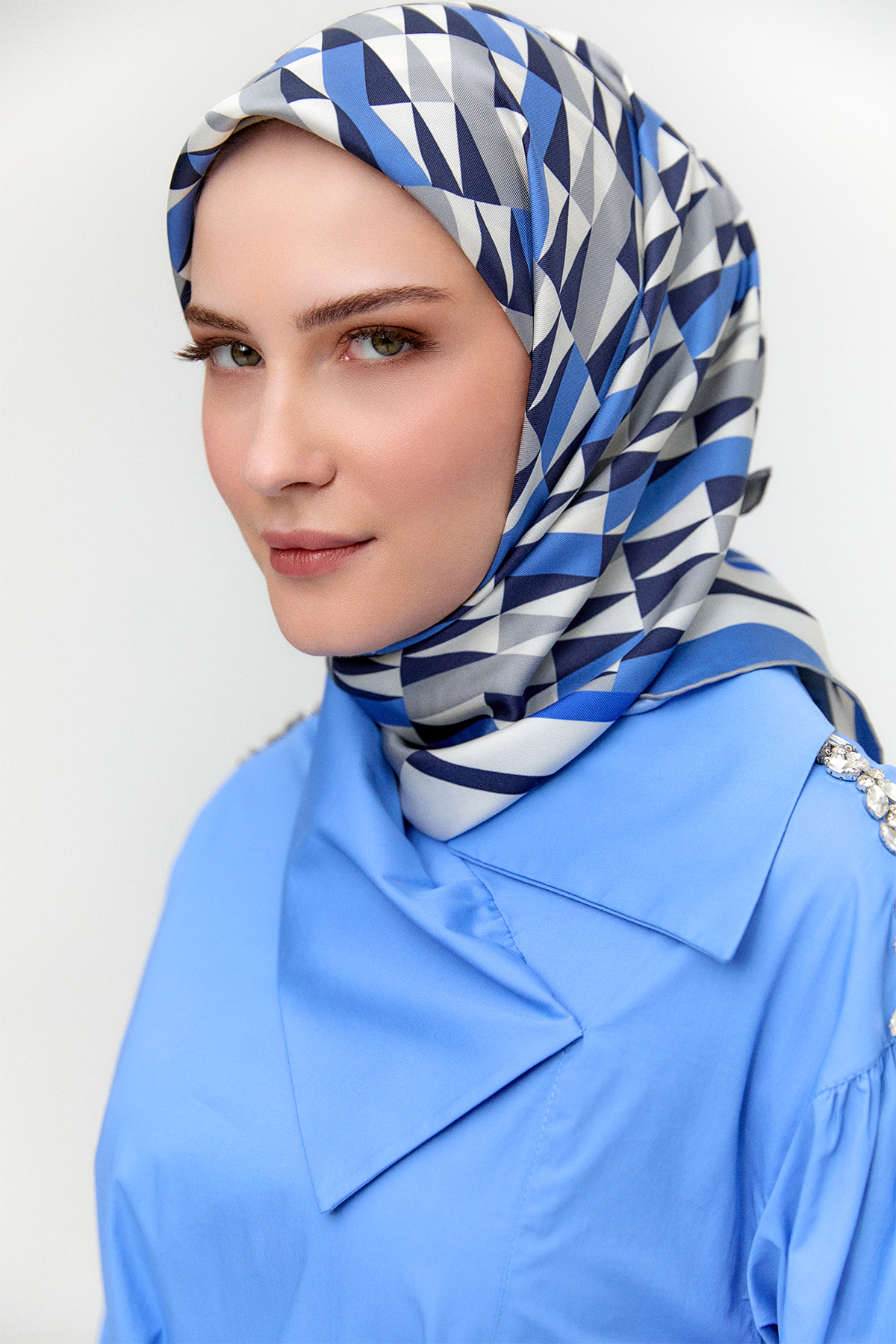 Geometrik Desenli Twill İpek Eşarp, Tesettür Giyim