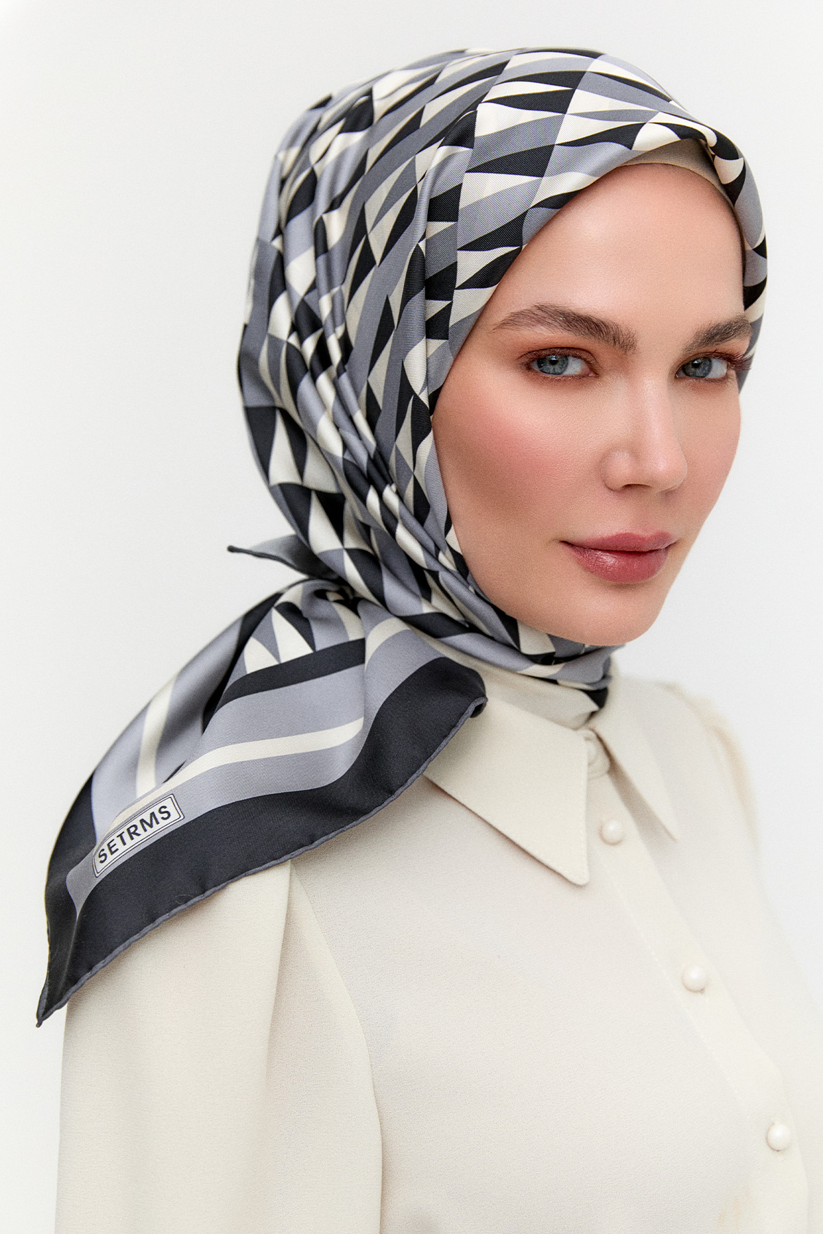 Geometrik Desenli Twill İpek Eşarp, Tesettür Giyim