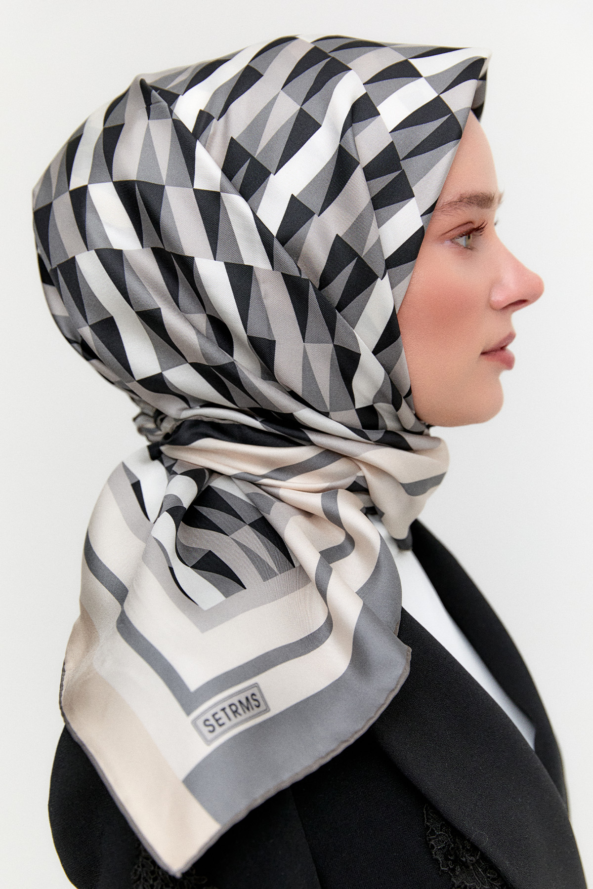 Geometrik Desenli Twill İpek Eşarp, Tesettür Giyim