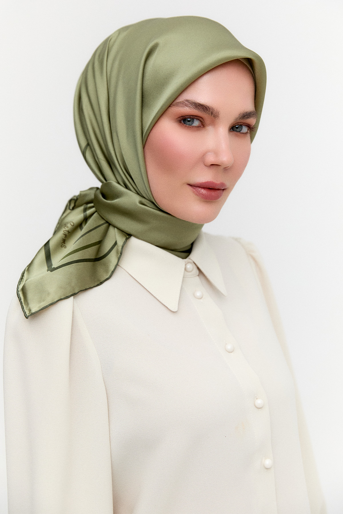 Çerçeve Detaylı Sura İpek Eşarp, Tesettür Giyim