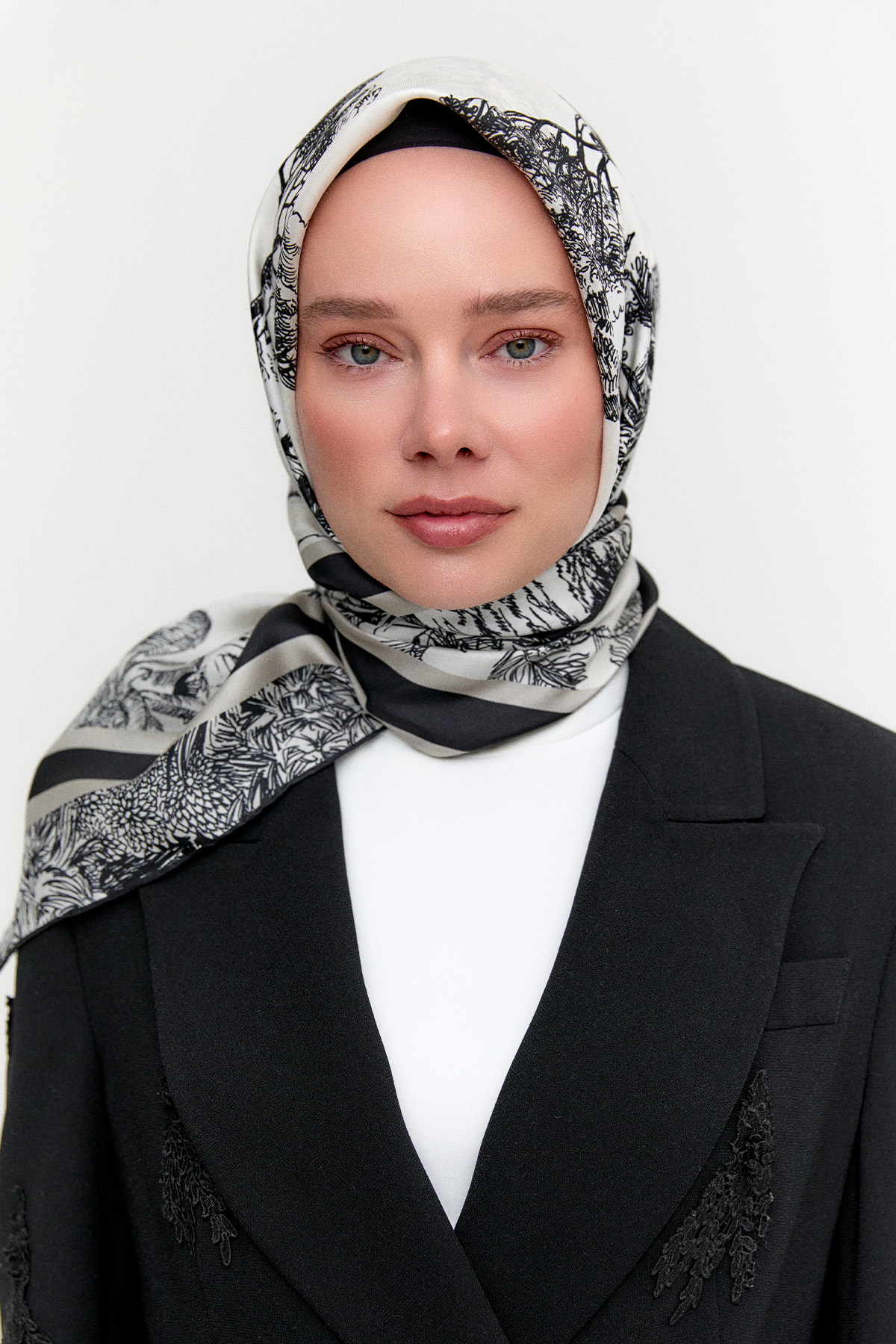 Doğa Desenli Twill İpek Eşarp, Tesettür Giyim