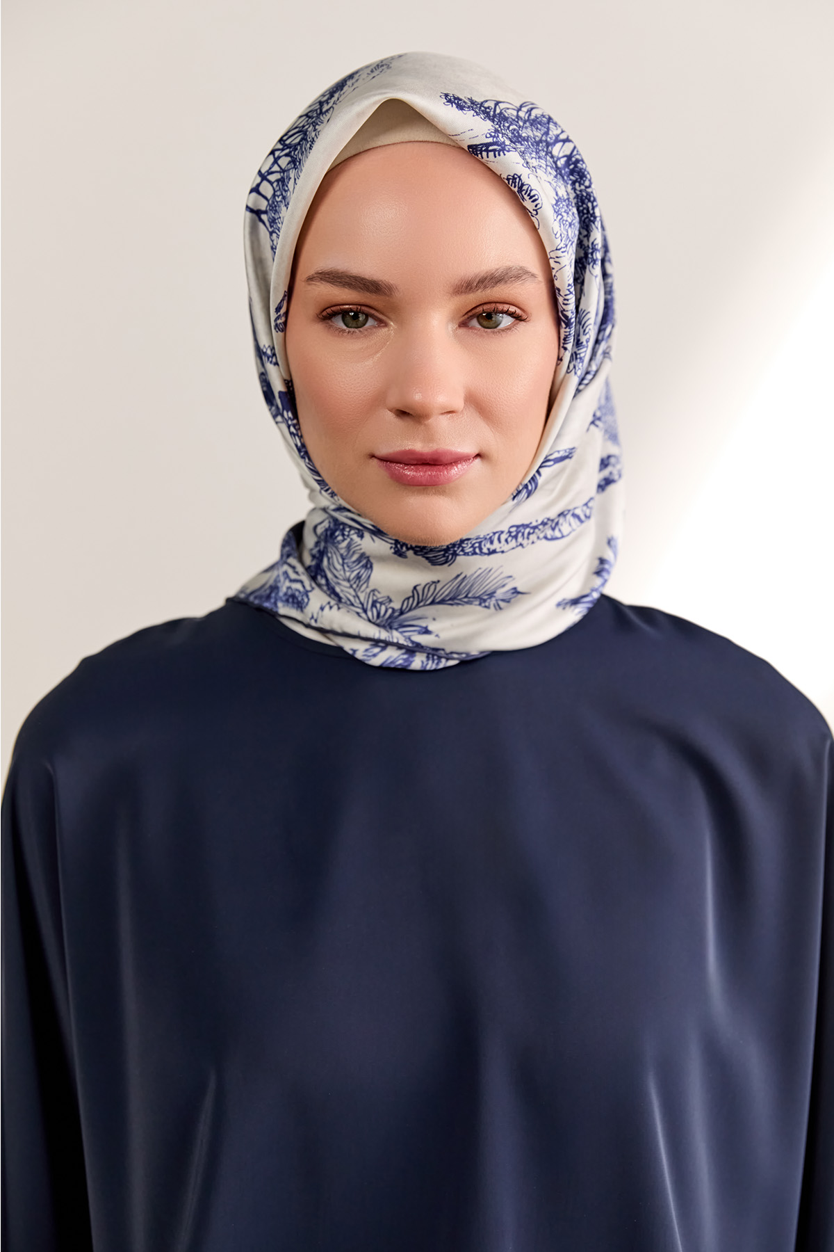 Doğa Desenli Twill İpek Eşarp, Tesettür Giyim
