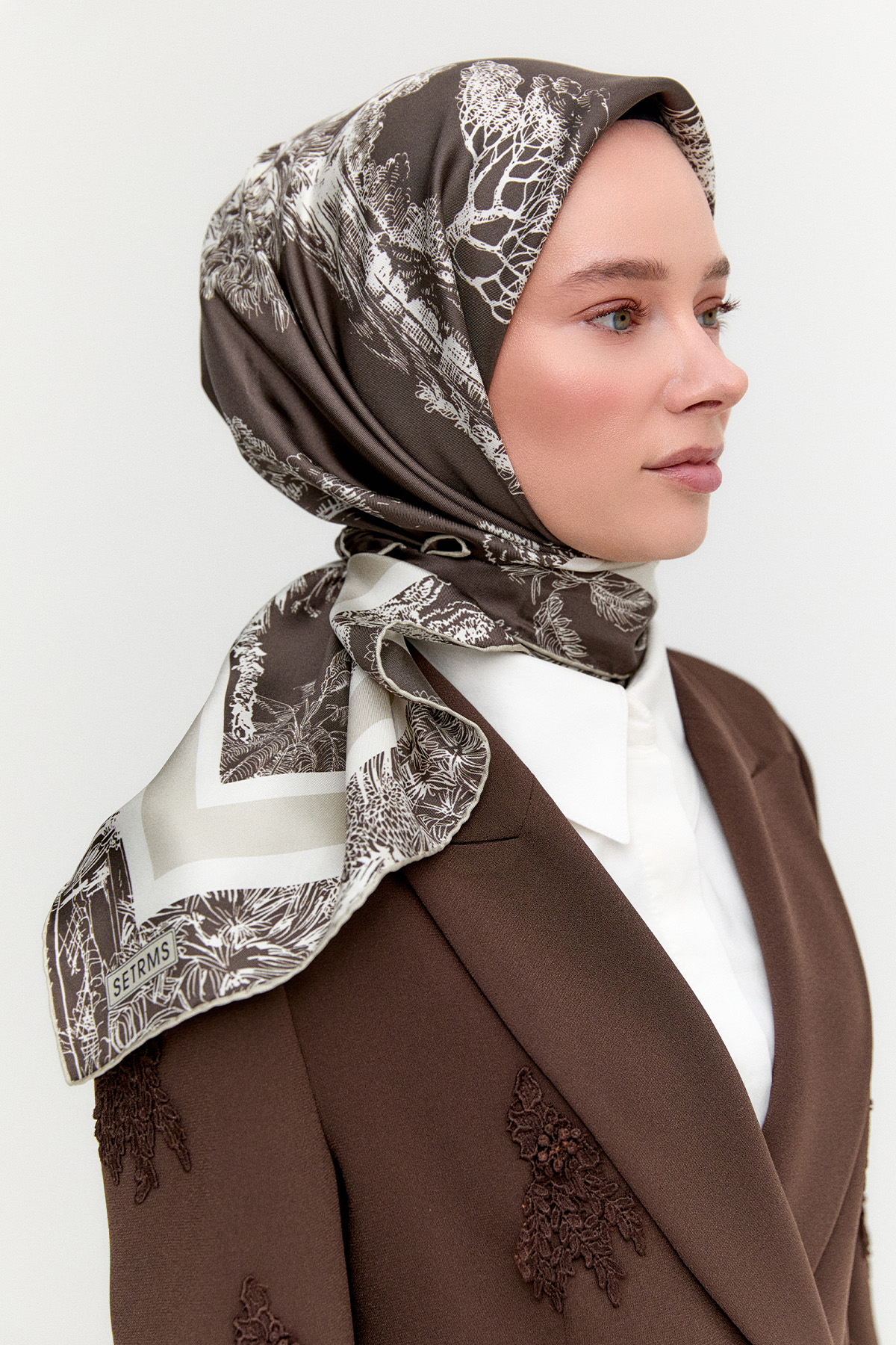 Doğa Desenli Twill İpek Eşarp, Tesettür Giyim