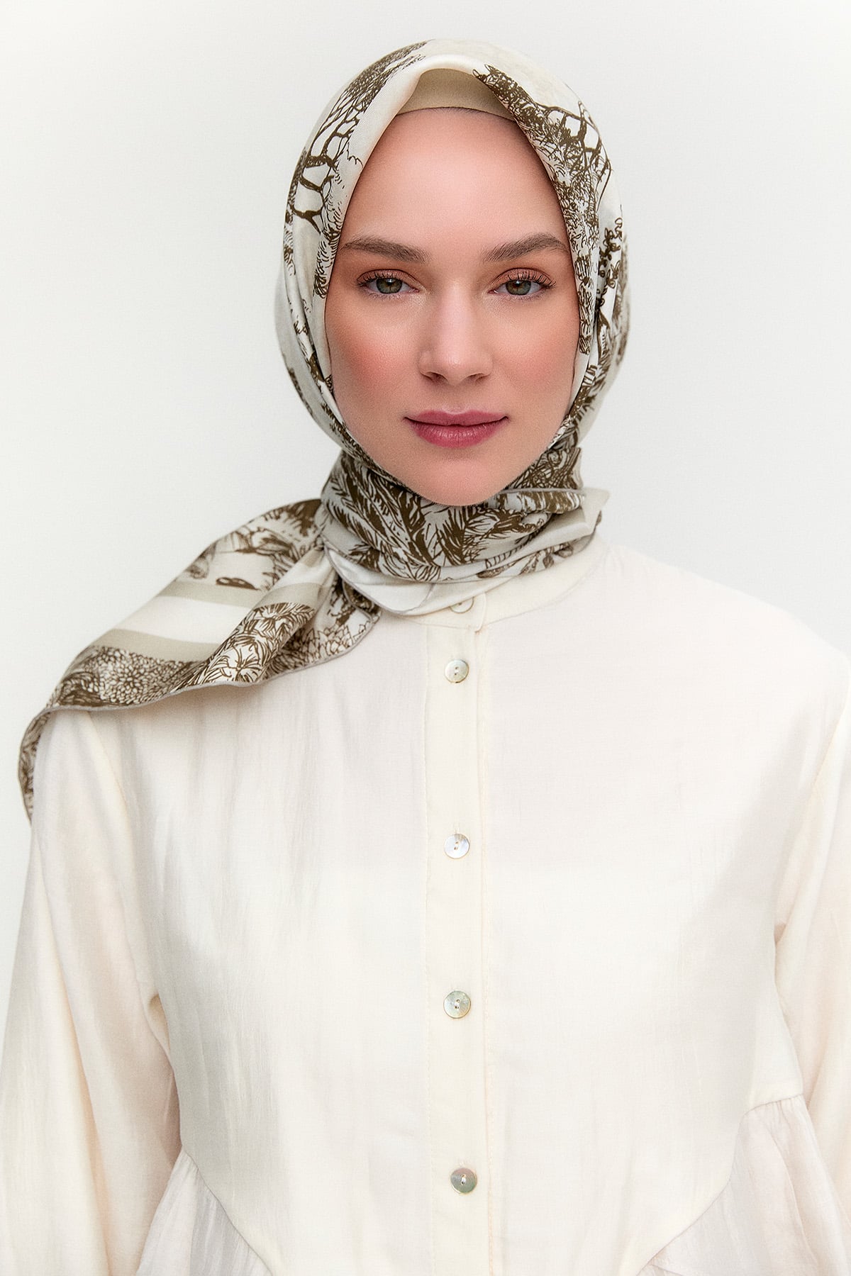 Doğa Desenli Twill İpek Eşarp, Tesettür Giyim