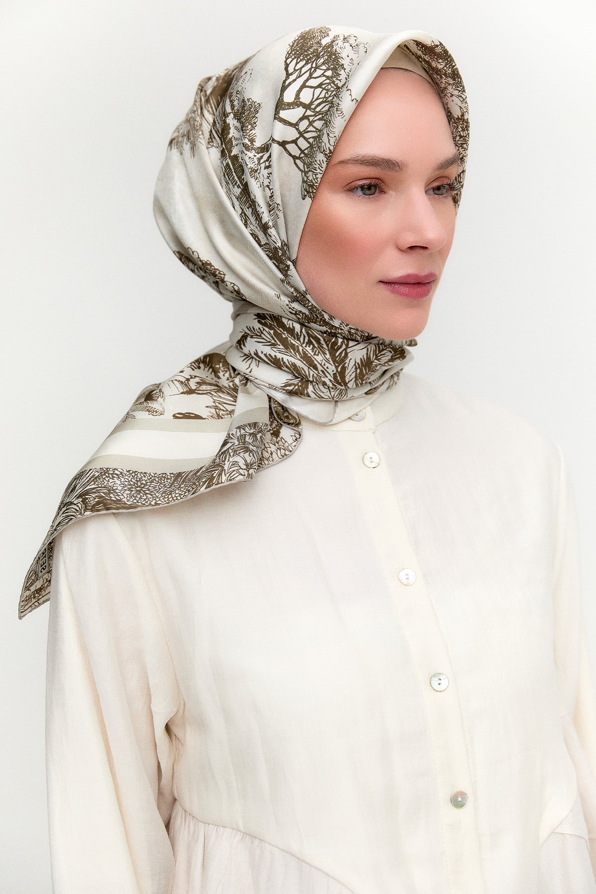 Doğa Desenli Twill İpek Eşarp, Tesettür Giyim