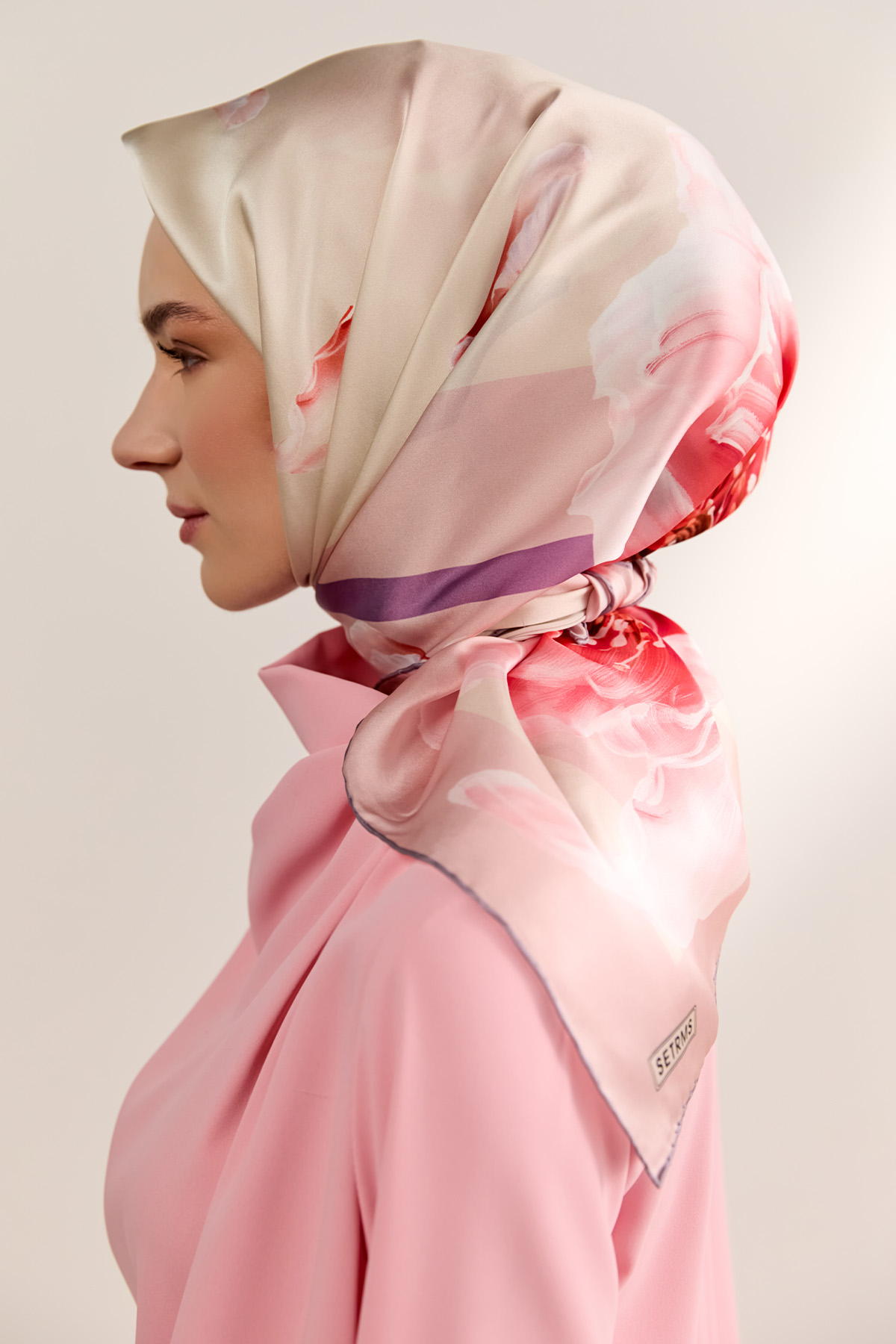 Çerçeveli Çiçekli Sura İpek Eşarp, Tesettür Giyim