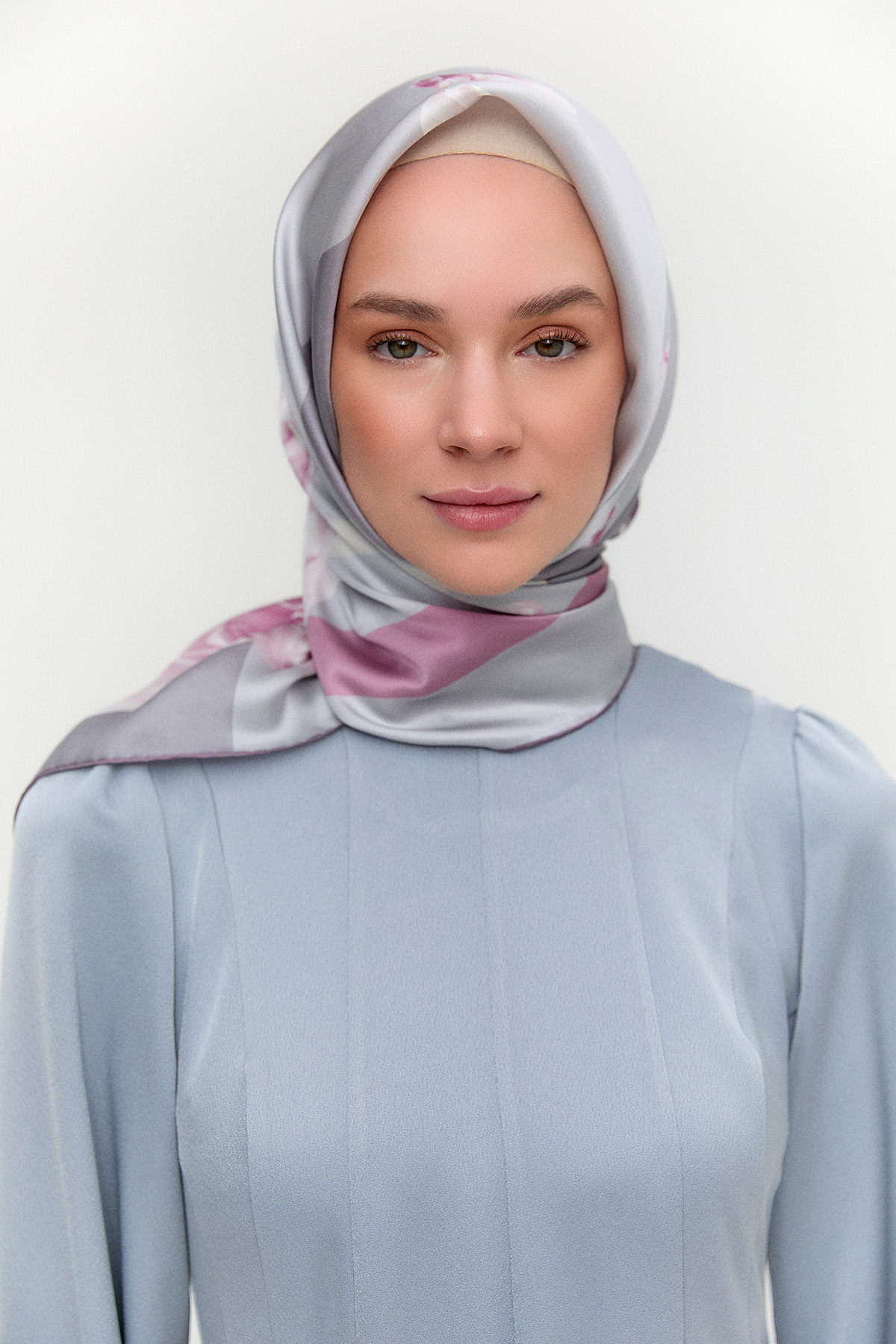 Çerçeveli Çiçekli Sura İpek Eşarp, Tesettür Giyim