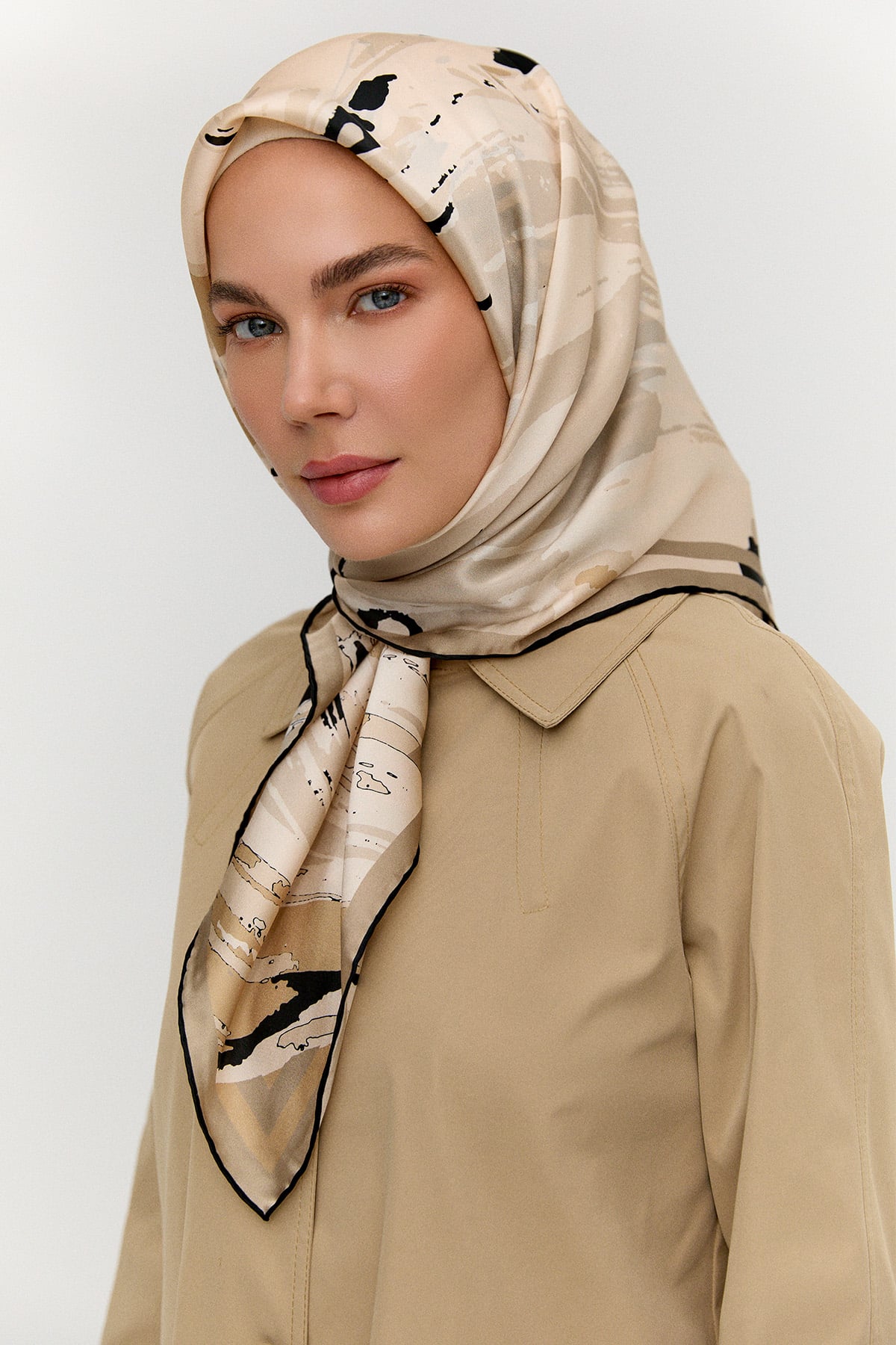 Soyut Desenli Sura İpek Eşarp, Tesettür Giyim