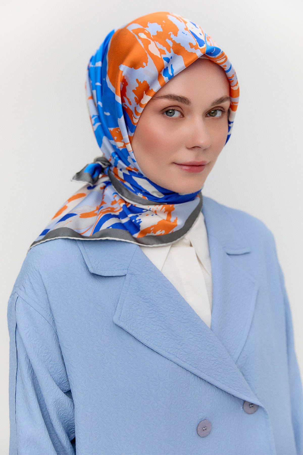 Soyut Desenli Sura İpek Eşarp, Tesettür Giyim