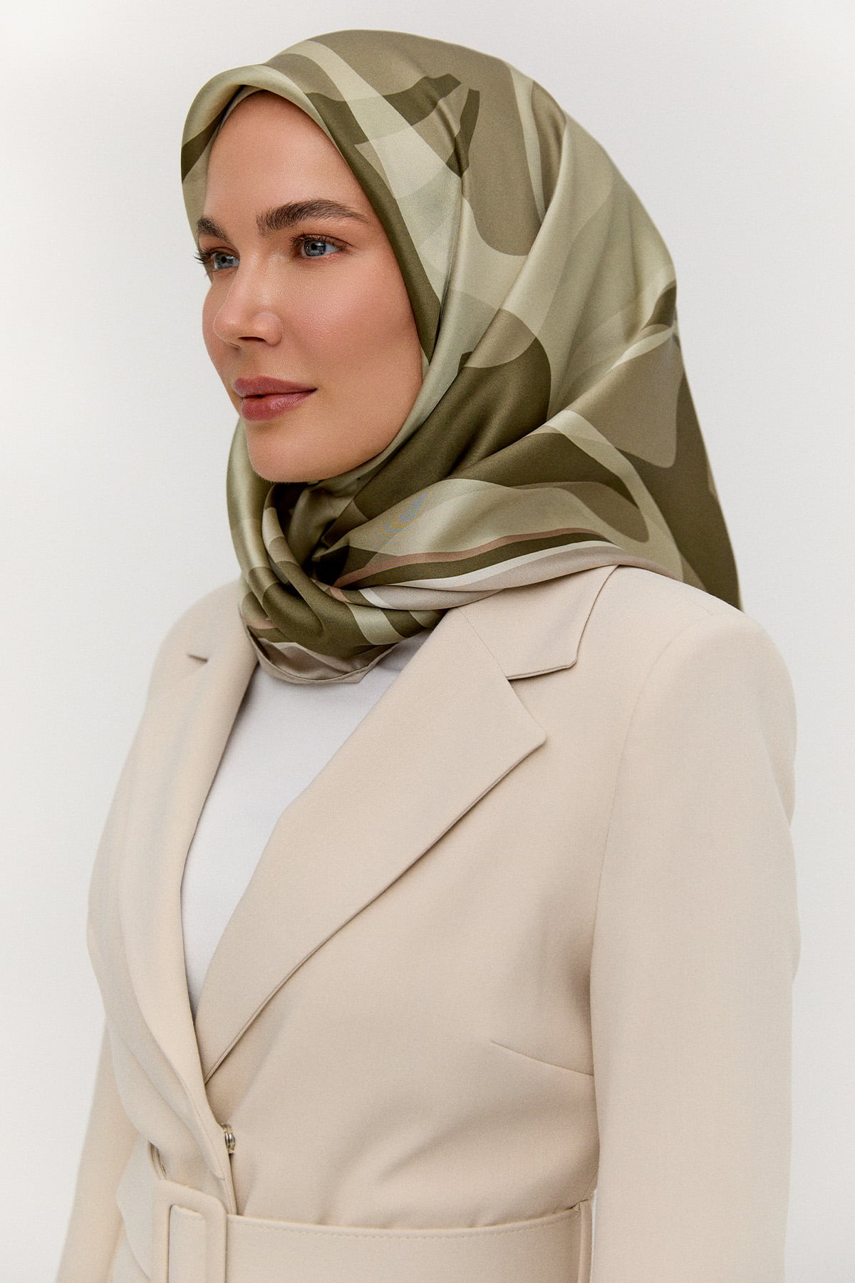 Soyut Yaprak Desenli İpek Eşarp, Tesettür Giyim