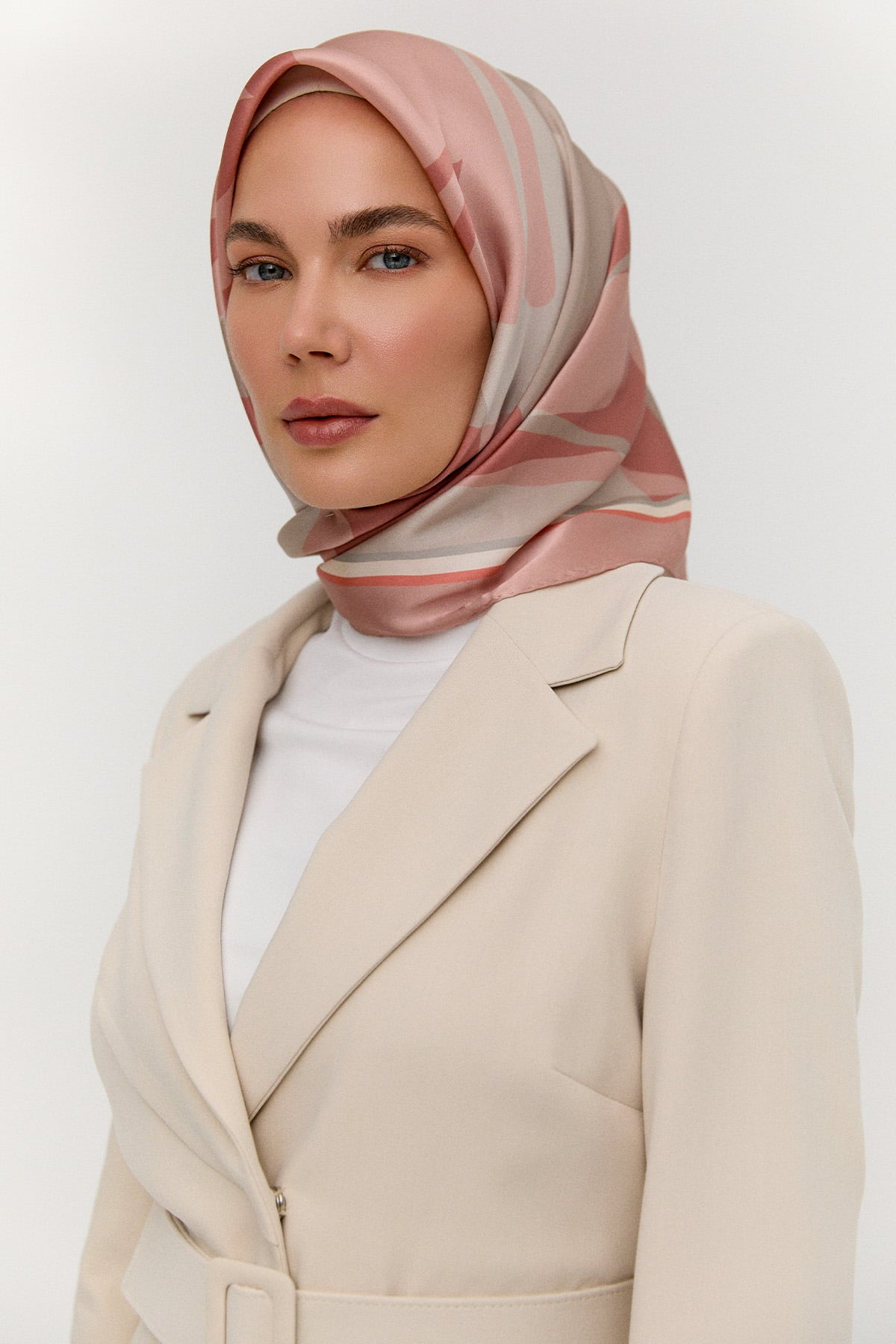 Soyut Yaprak Desenli İpek Eşarp, Tesettür Giyim