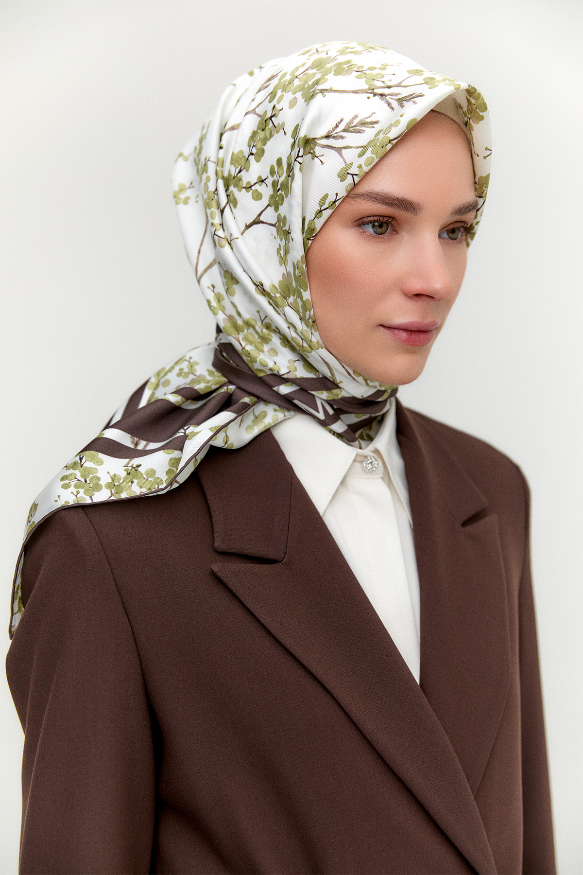 Bahar Desenli Twill İpek Eşarp, Tesettür Giyim