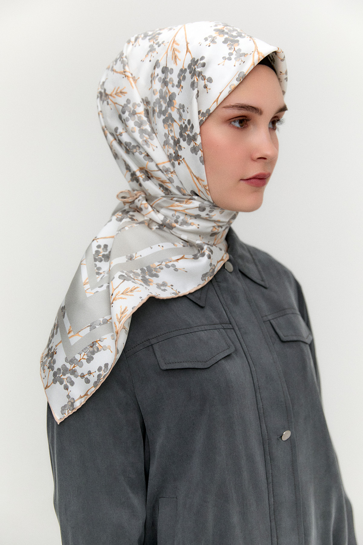Bahar Desenli Twill İpek Eşarp, Tesettür Giyim